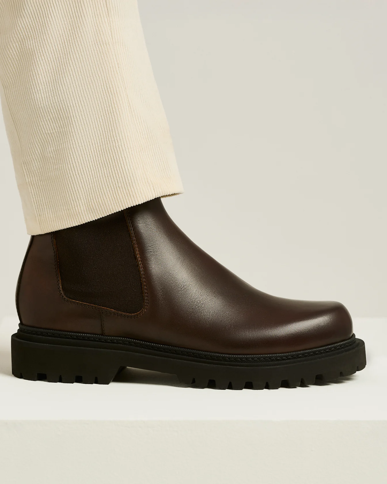 CHELSEA BOOT IN CALFSKIN BROWN WITH LEATHER SOLE - Image 4