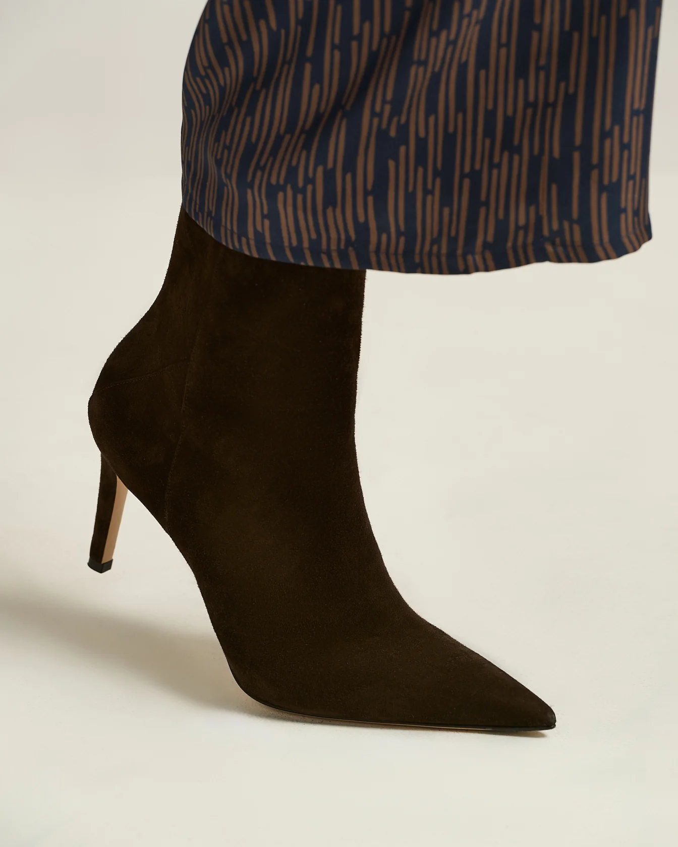 DARK BROWN SUEDE ANKLE BOOTS WITH STILETTO HEEL - Image 4