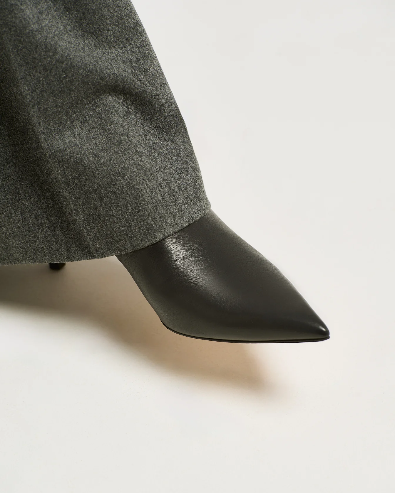 DARK GREY LEATHER ANKLE BOOTS WITH STILETTO HEEL - Image 3