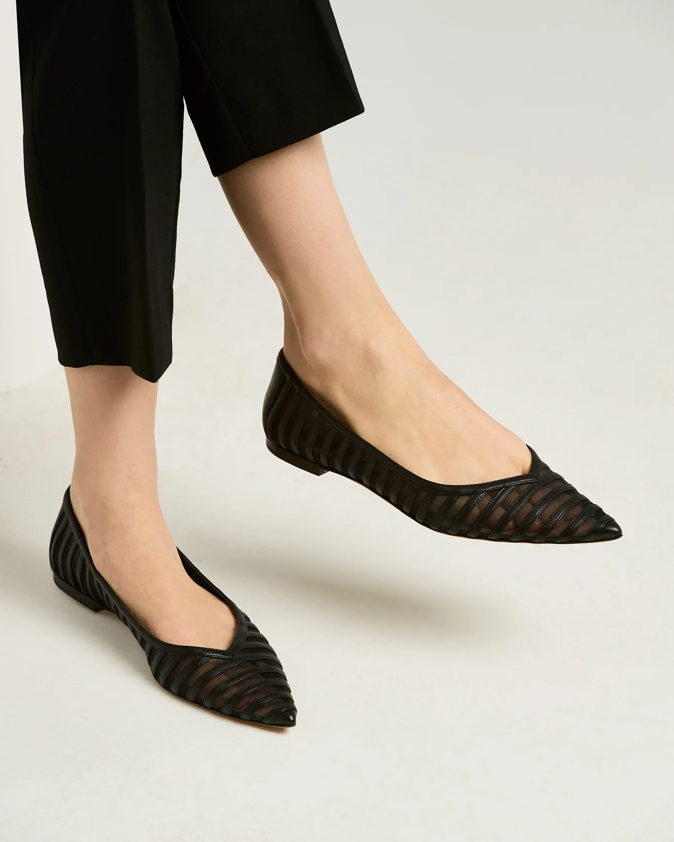 LEATHER BALLET FLATS WITH TRANSPARENT INSERTS IN BLACK CALFSKIN - Image 3