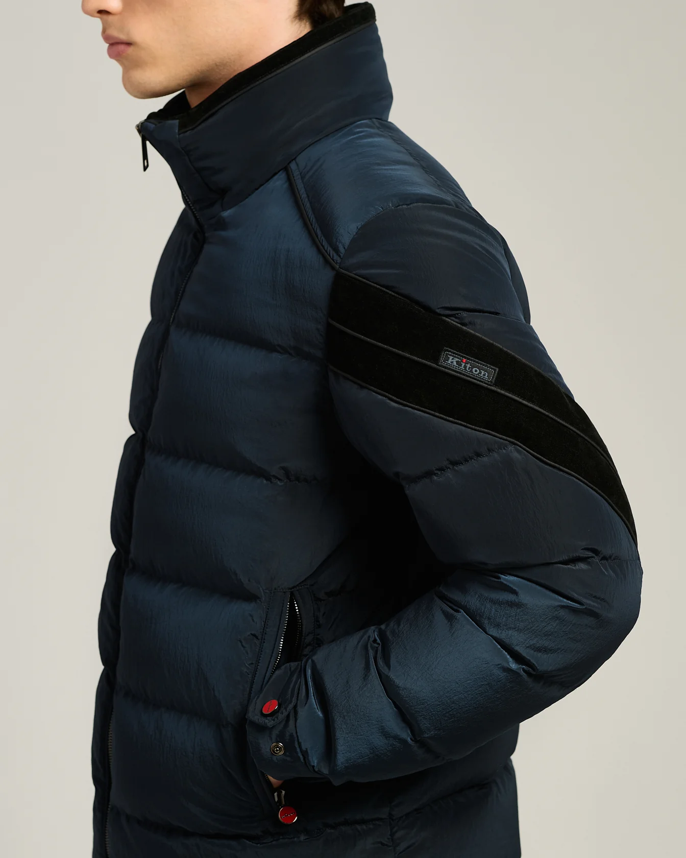 QUILTED BOMBER IN NAVY TECHNICAL FABRIC - Image 4