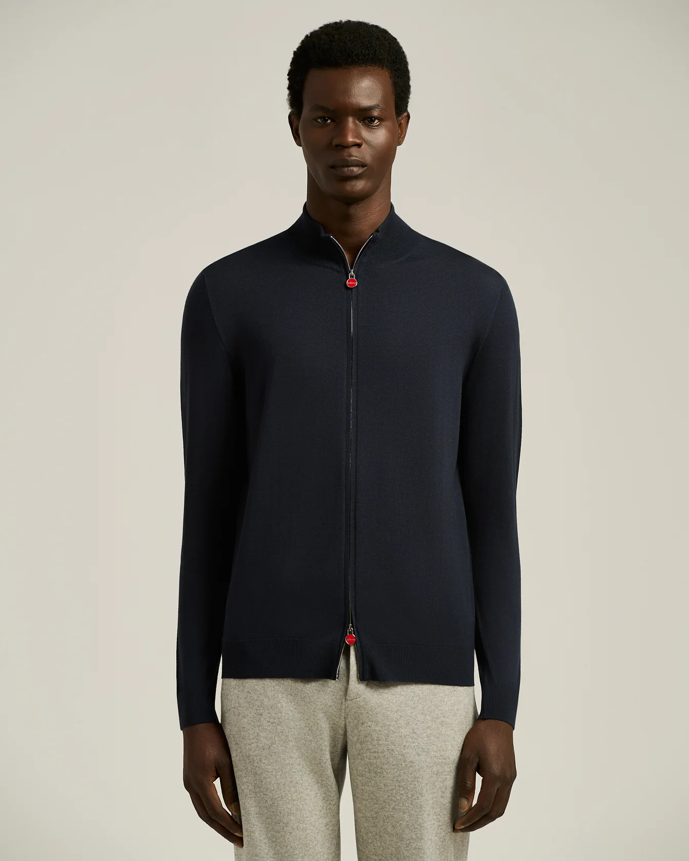MEN’S FINE‑WOOL FULL‑ZIP CARDIGAN IN MIDNIGHT BLUE - Image 2