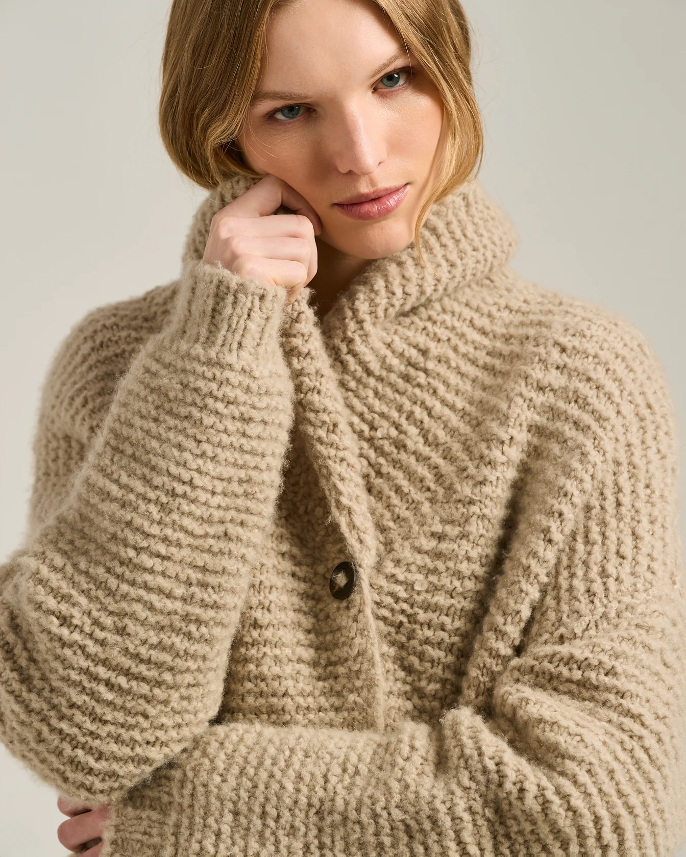 BEIGE CASHMERE CARDIGAN WITH SHAWL COLLAR - Image 4