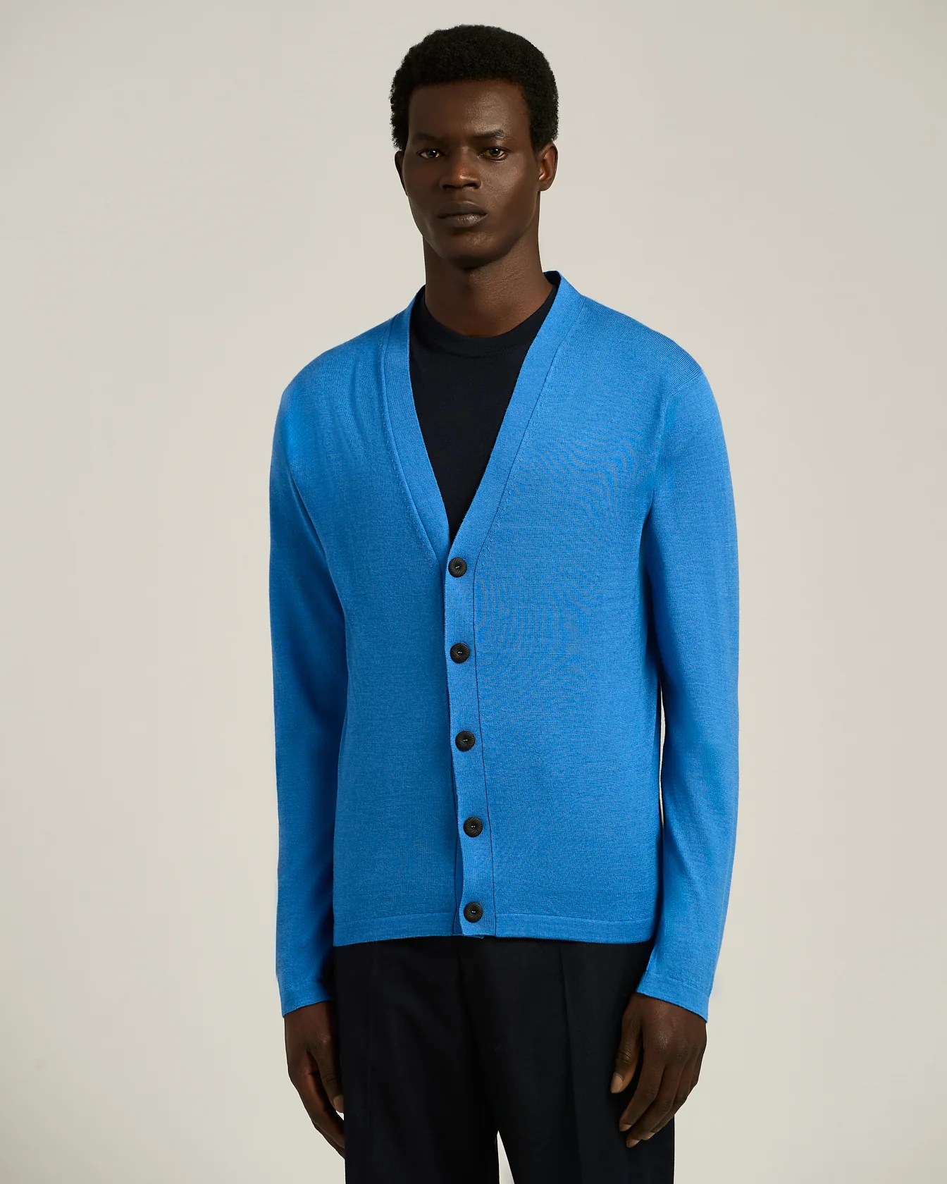 LIGHTWEIGHT VIRGIN WOOL AND SILK CARDIGAN - Image 2