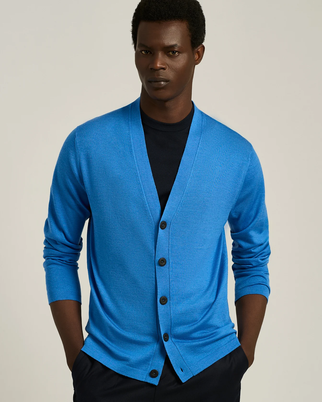 LIGHTWEIGHT VIRGIN WOOL AND SILK CARDIGAN - Image 4