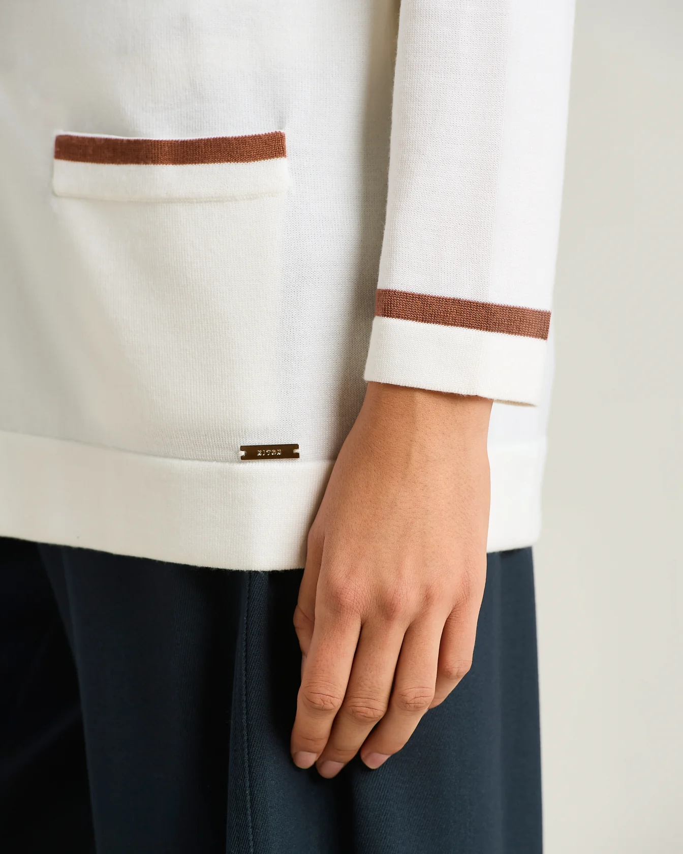 FINE WOOL CARDIGAN WITH CONTRASTING TRIMS - Image 4