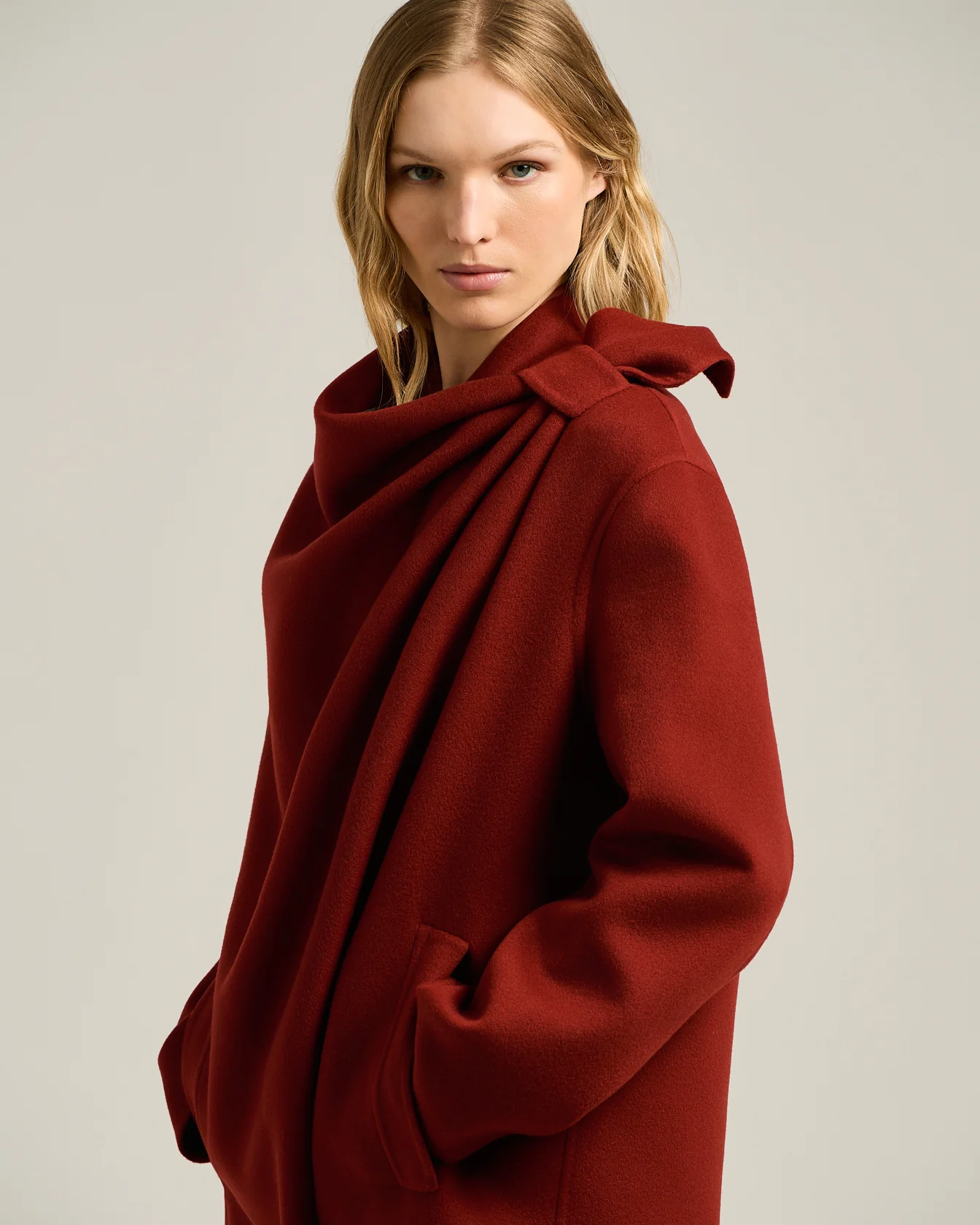 RUST PURE CASHMERE COAT WITH ASYMMETRIC DRAPING - Image 4