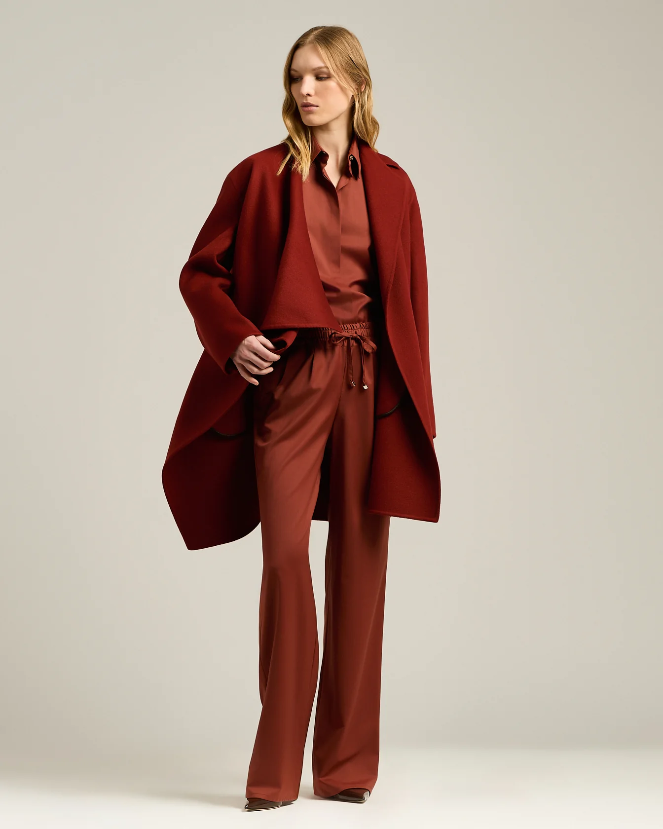RUST PURE CASHMERE COAT WITH ASYMMETRIC DRAPING - Image 5