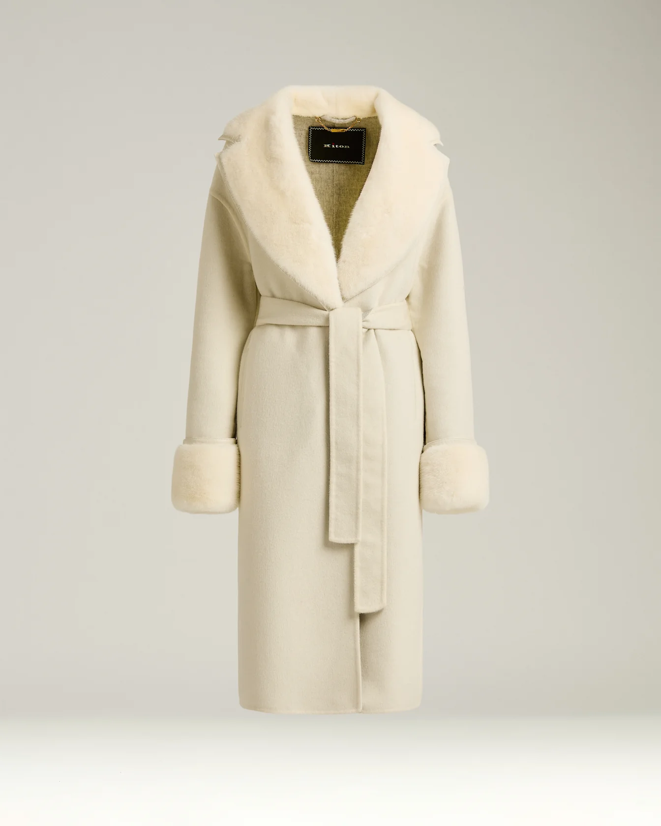 WHITE CASHMERE COAT WITH FUR DETAILS