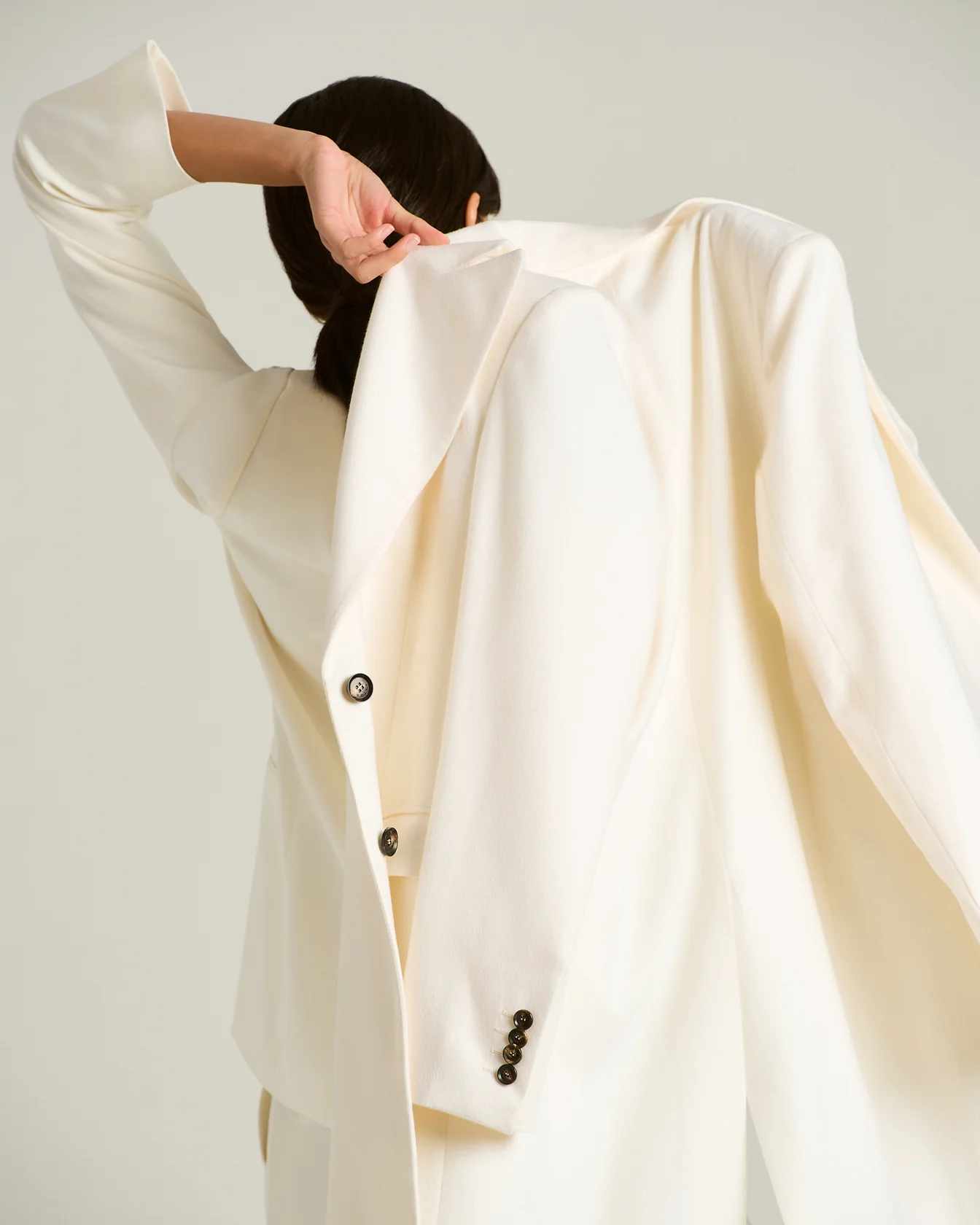 PURE CASHMERE OVERCOAT WHITE WITH SILK LINING - Image 4