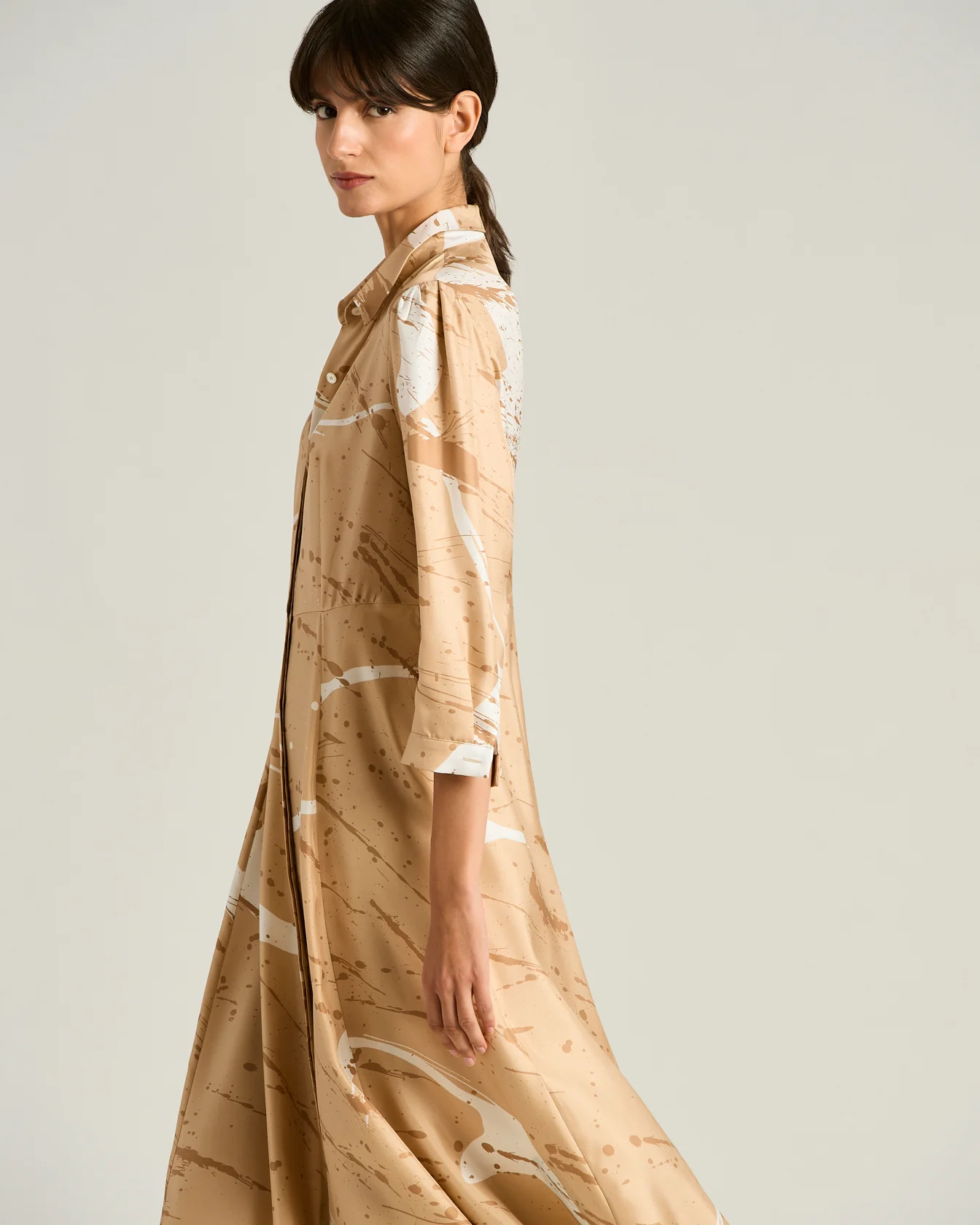 LONG PRINTED PURE SILK DRESS CAMEL - Image 4