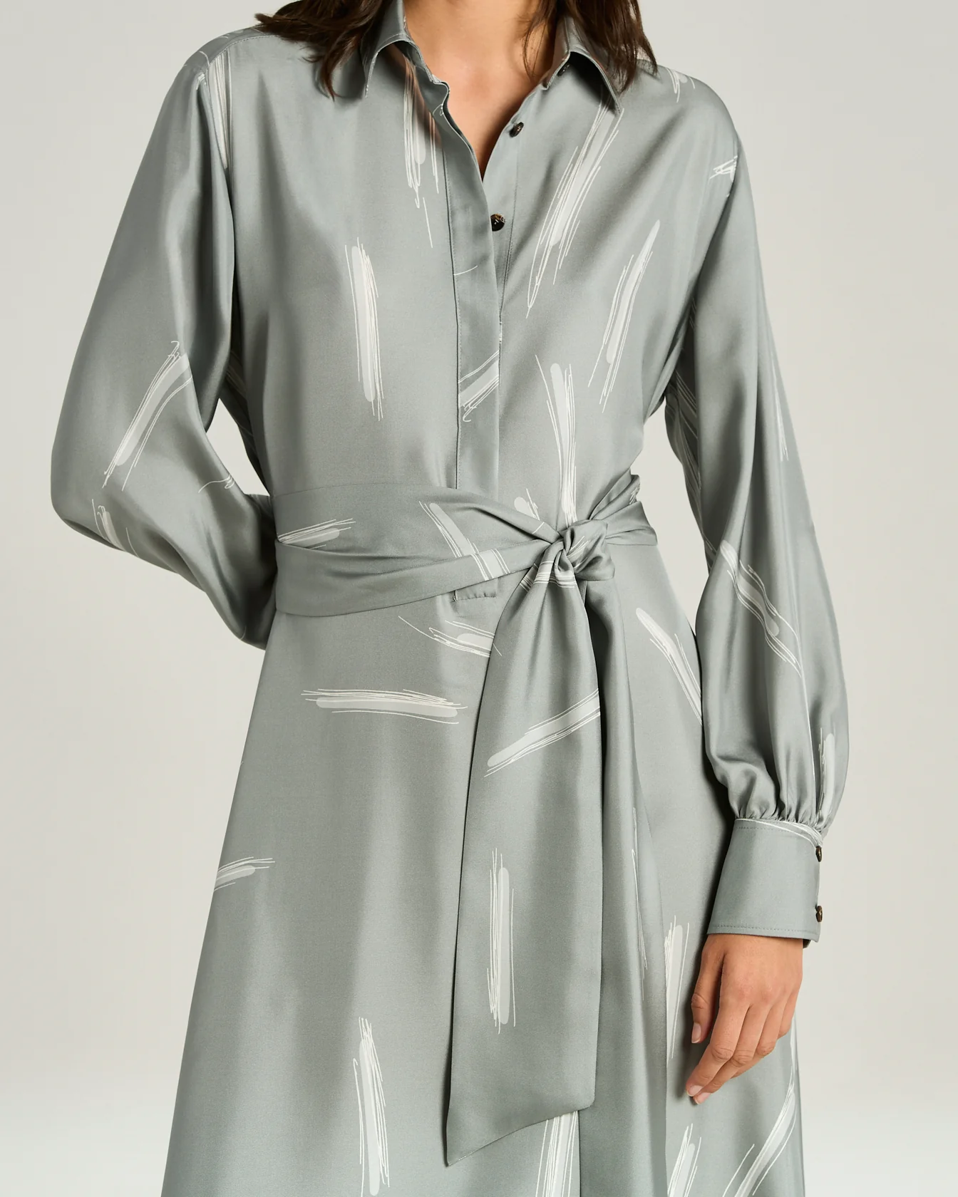 SILK SATIN GREY DRESS WITH BELT - Image 4