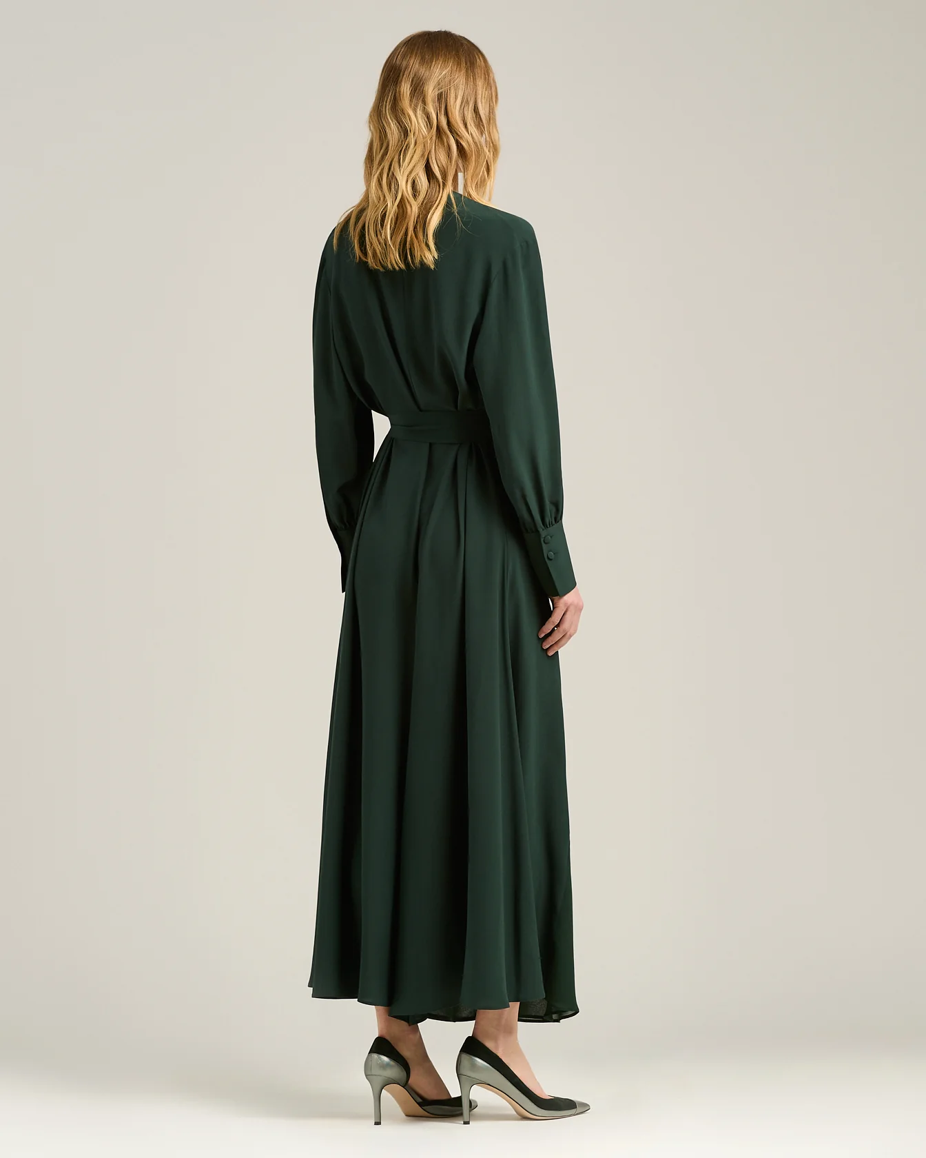 LONG, BELTED DRESS IN PURE SILK DARK GREEN - Image 3