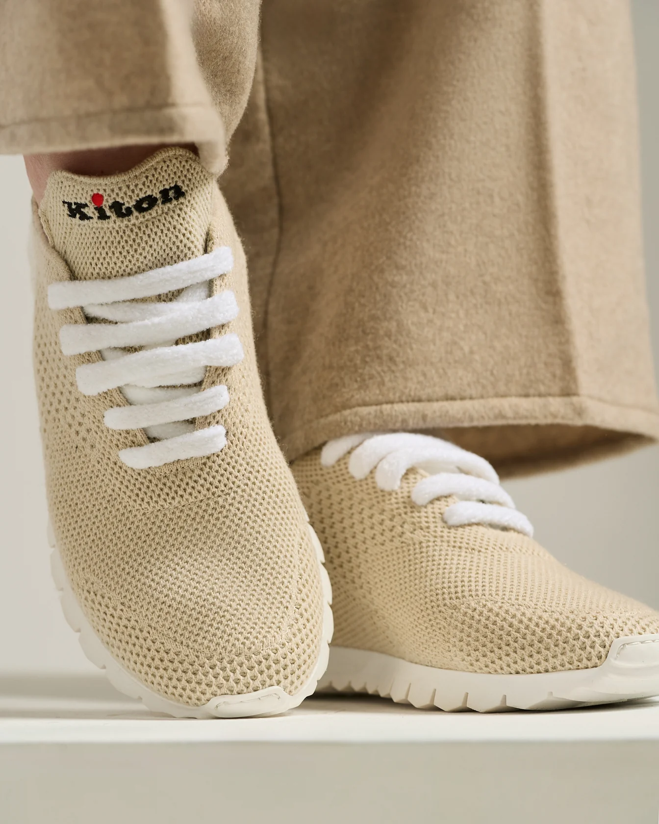 “FIT”TRAINERS IN CREAM WHITE CASHMERE-KNIT - Image 4