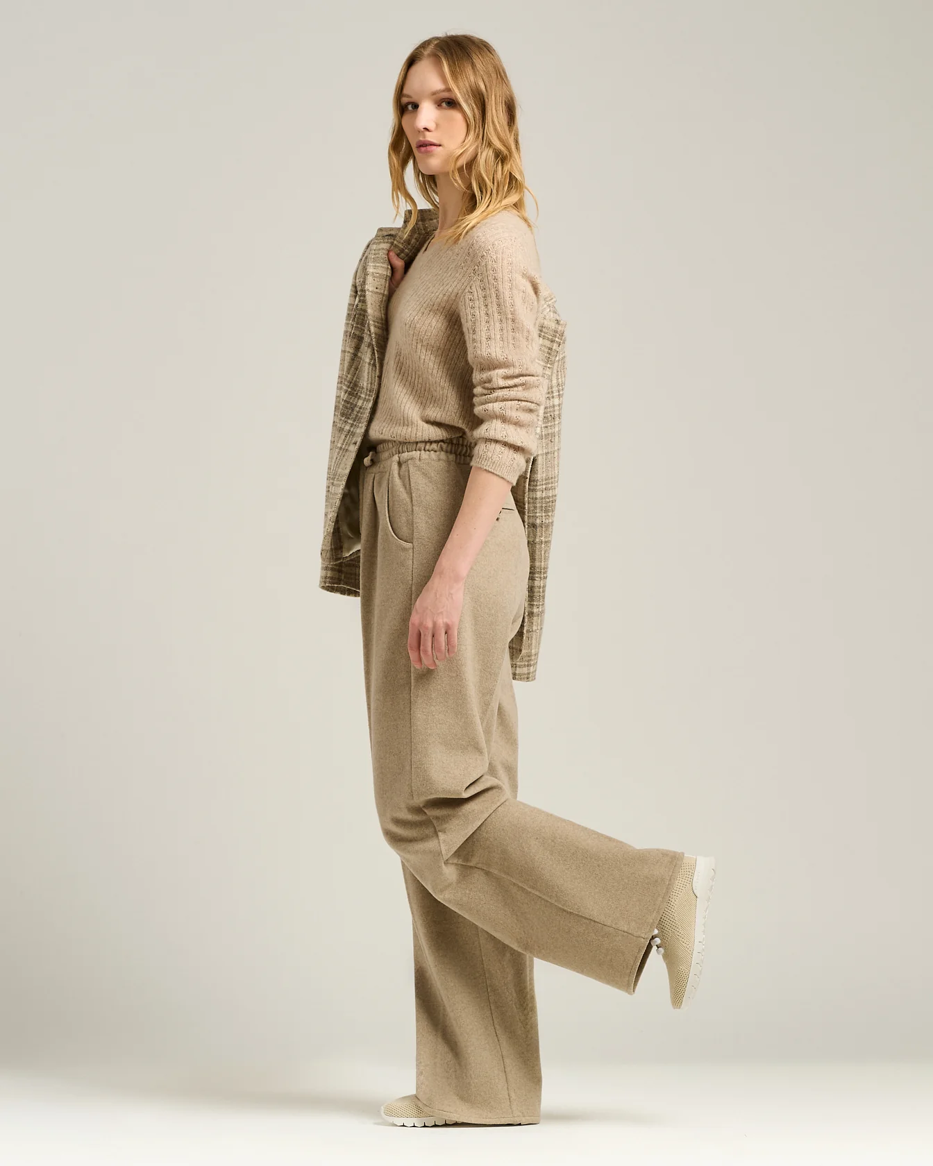 “FIT”TRAINERS IN CREAM WHITE CASHMERE-KNIT - Image 5