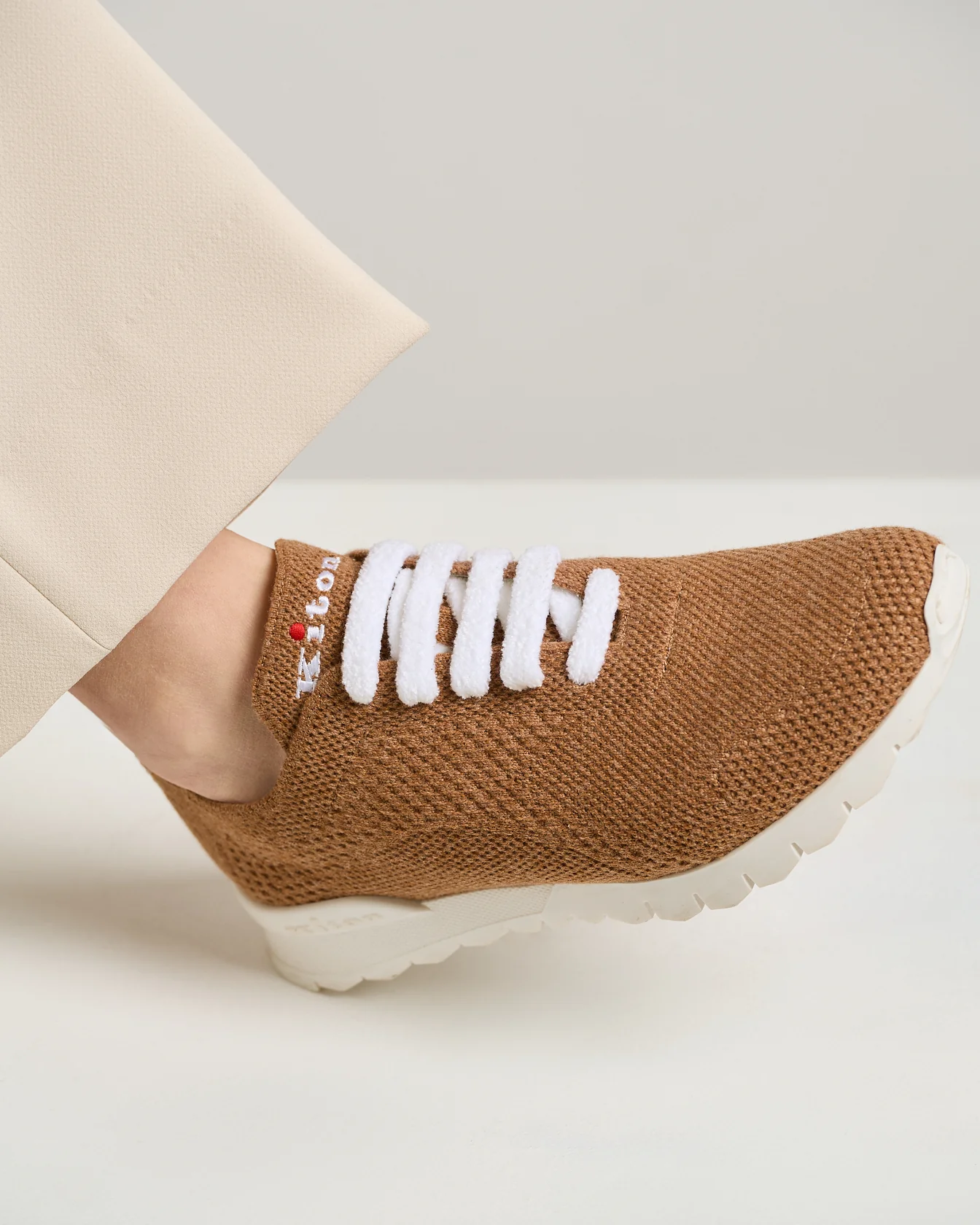 “FIT” TRAINERS IN RUST CASHMERE-KNIT - Image 4
