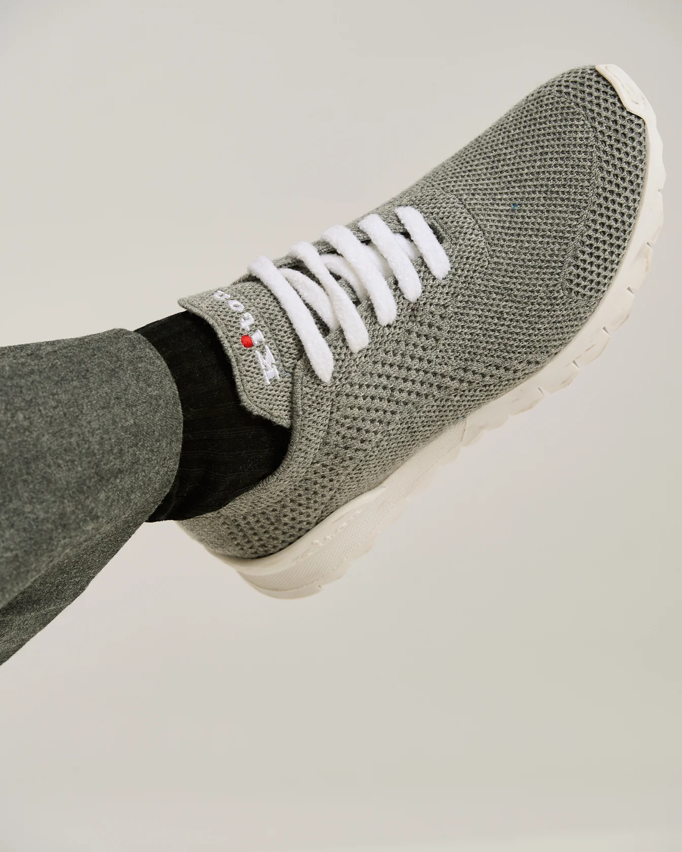 FIT GRAY CASHMERE SNEAKERS - Image 4