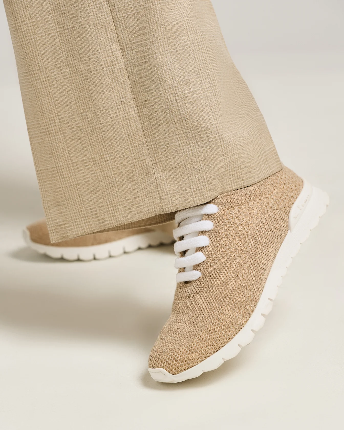 “FIT” TRAINERS IN BEIGE CASHMERE-KNIT - Image 4