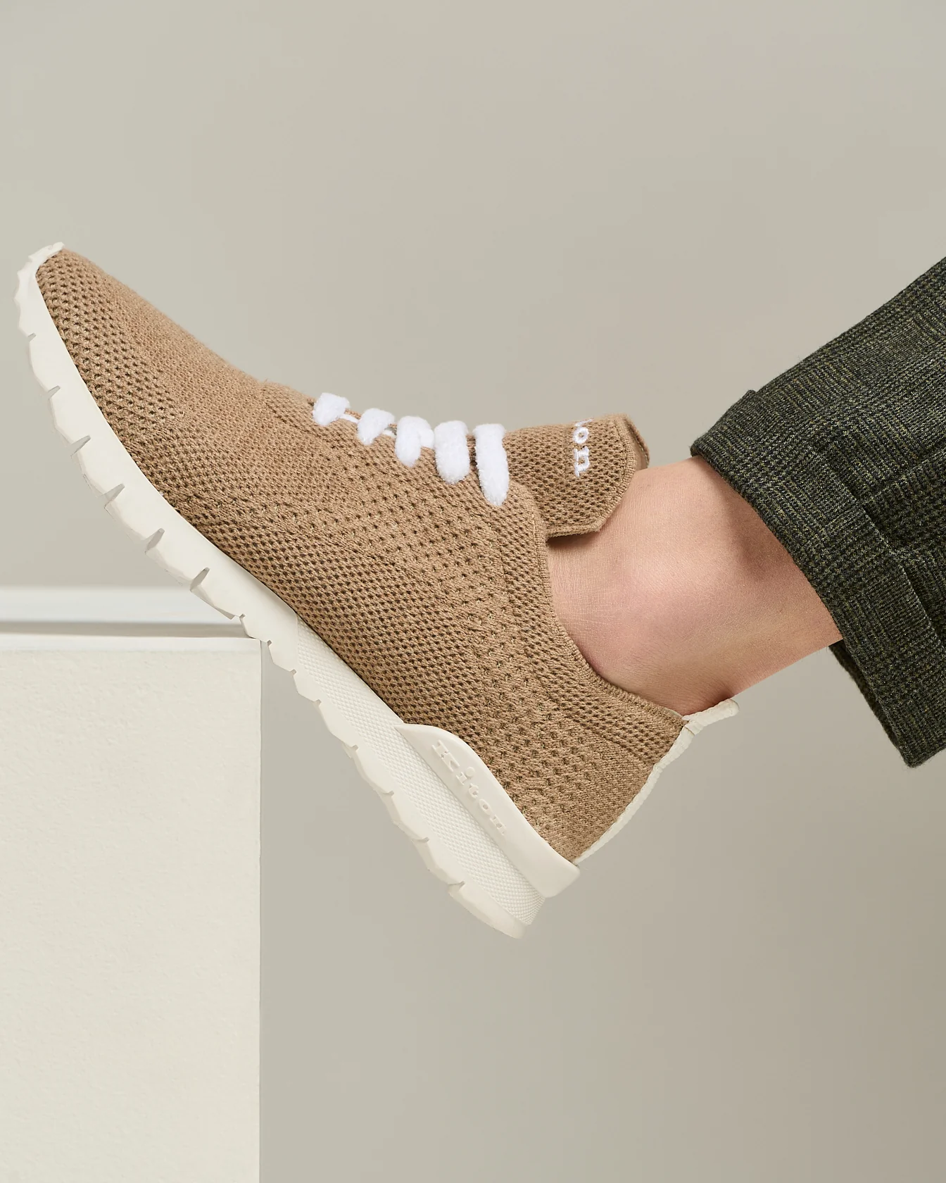 FIT BEIGE CASHMERE SNEAKERS - Image 4