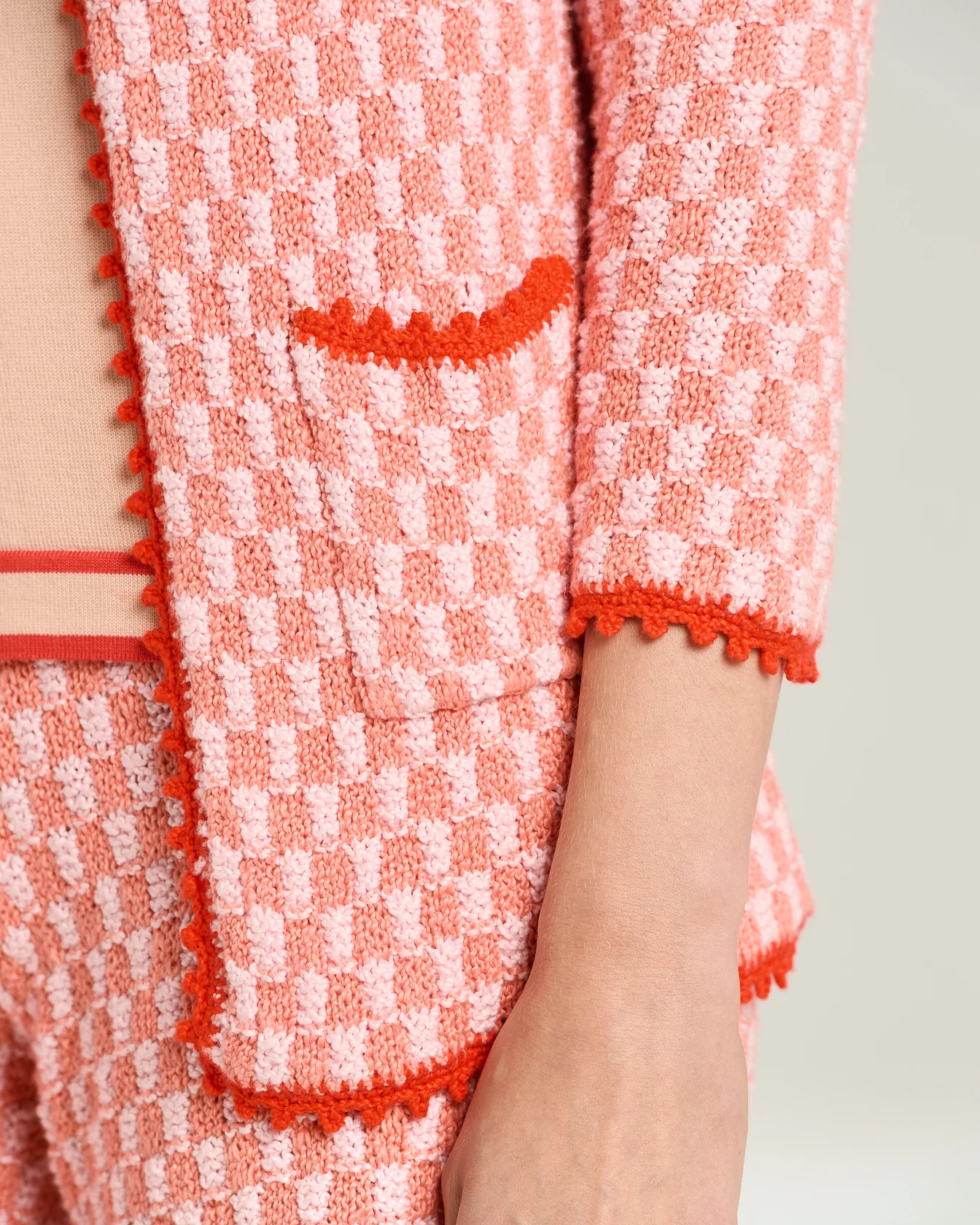 COMPACT WEAVE COTTON JACKET IN LIGHT PINK ORANGE AND RED - Image 4