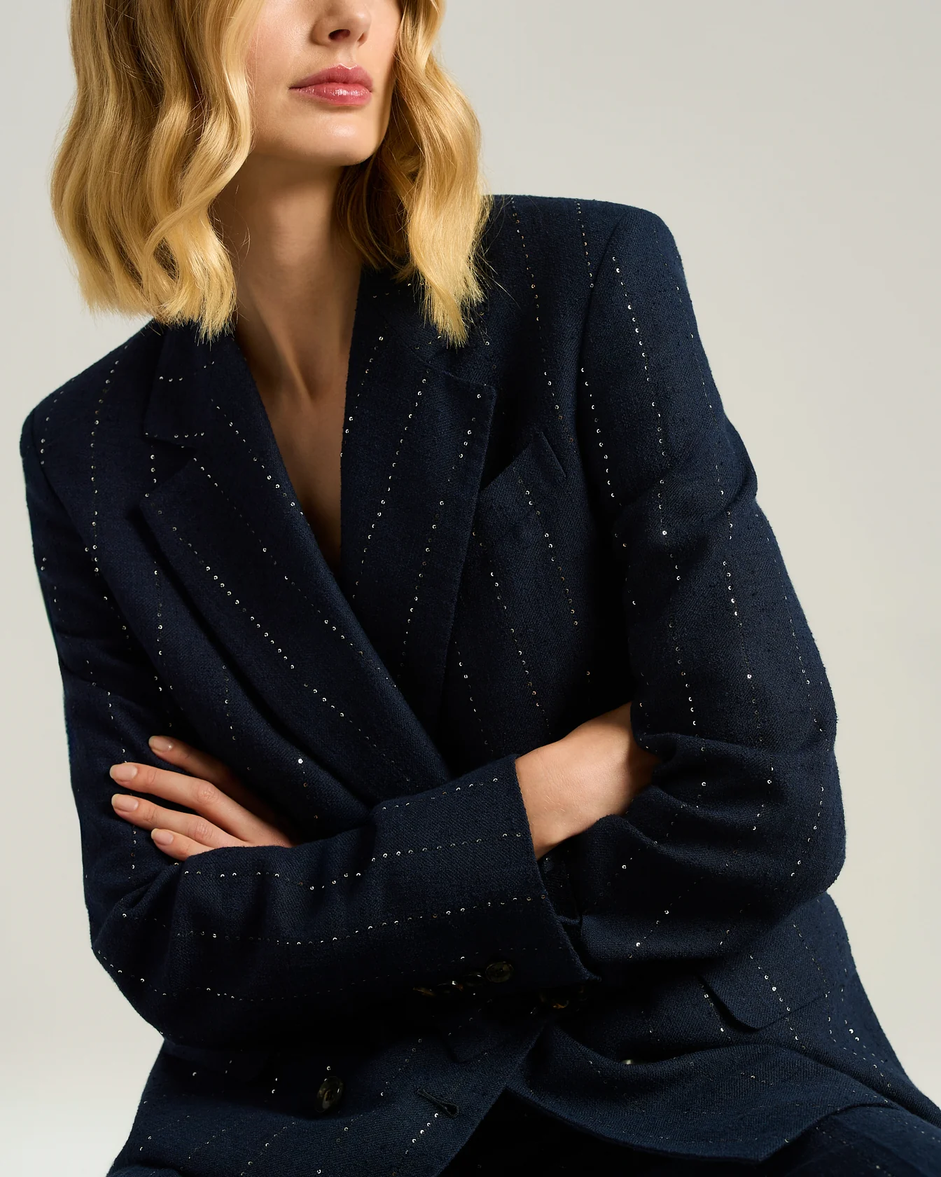 LINEN, WOOL AND SILK DOUBLE-BREASTED JACKET IN BLUE - Image 4
