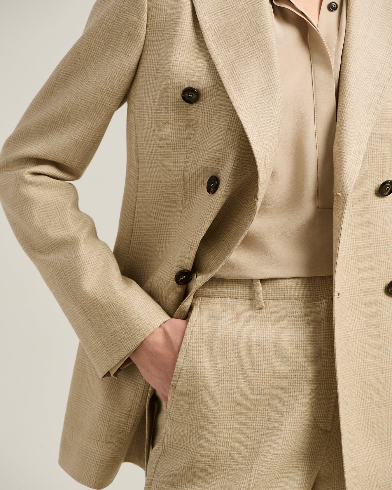 DOUBLE-BREASTED BLAZER PRINCE OF WALES IN VIRGIN WOOL BEIGE - Image 4