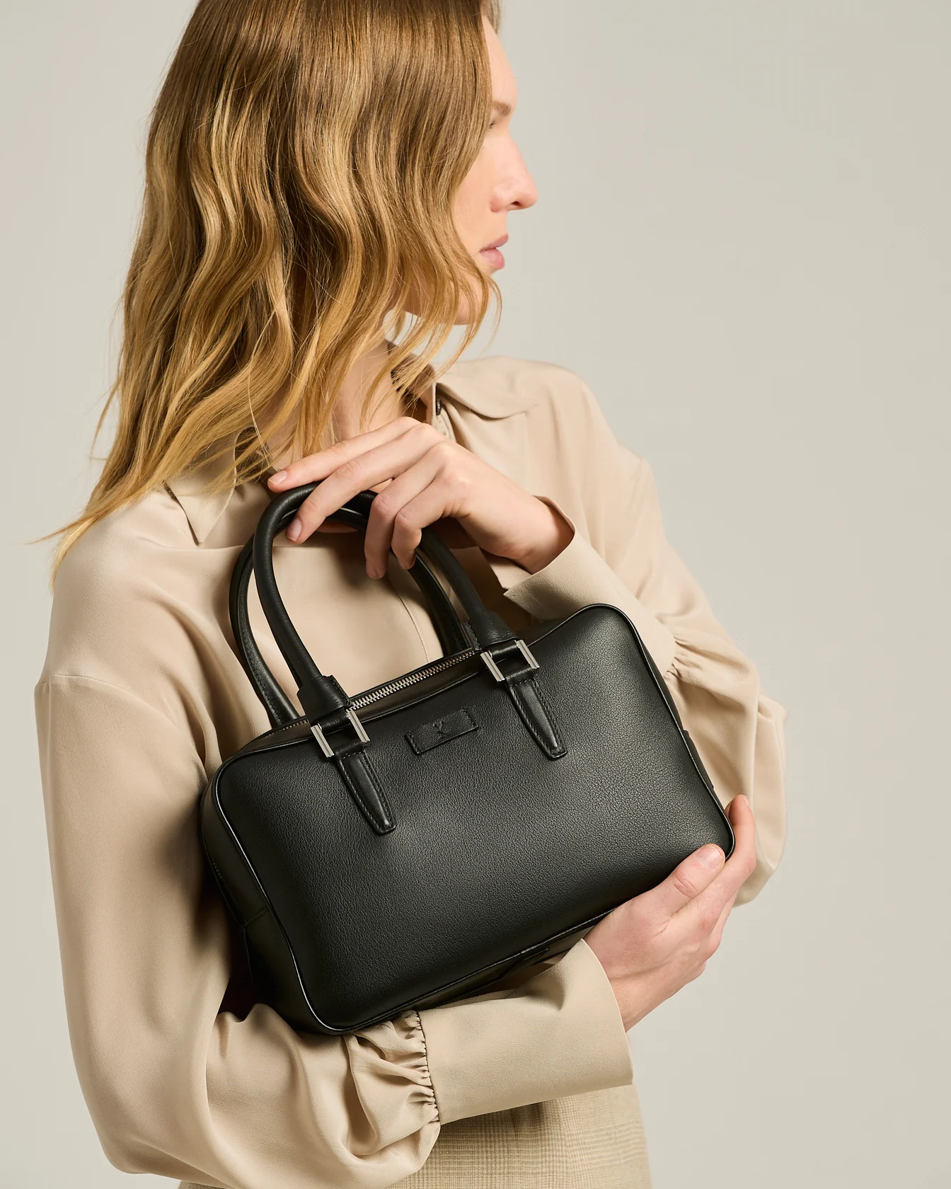 “KISS” BLACK GRAINED CALFSKIN SATCHEL - Image 4