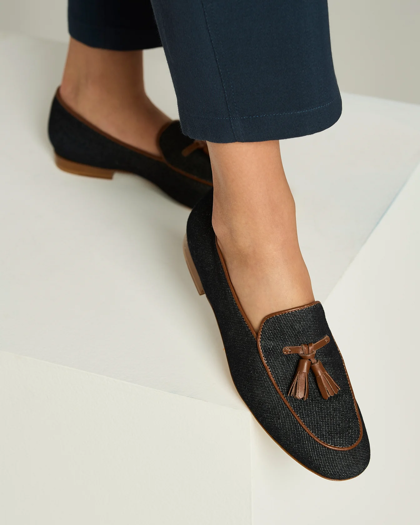 COTTON TASSEL LOAFER IN DENIM AND CALFSKIN LEATHER - Image 4