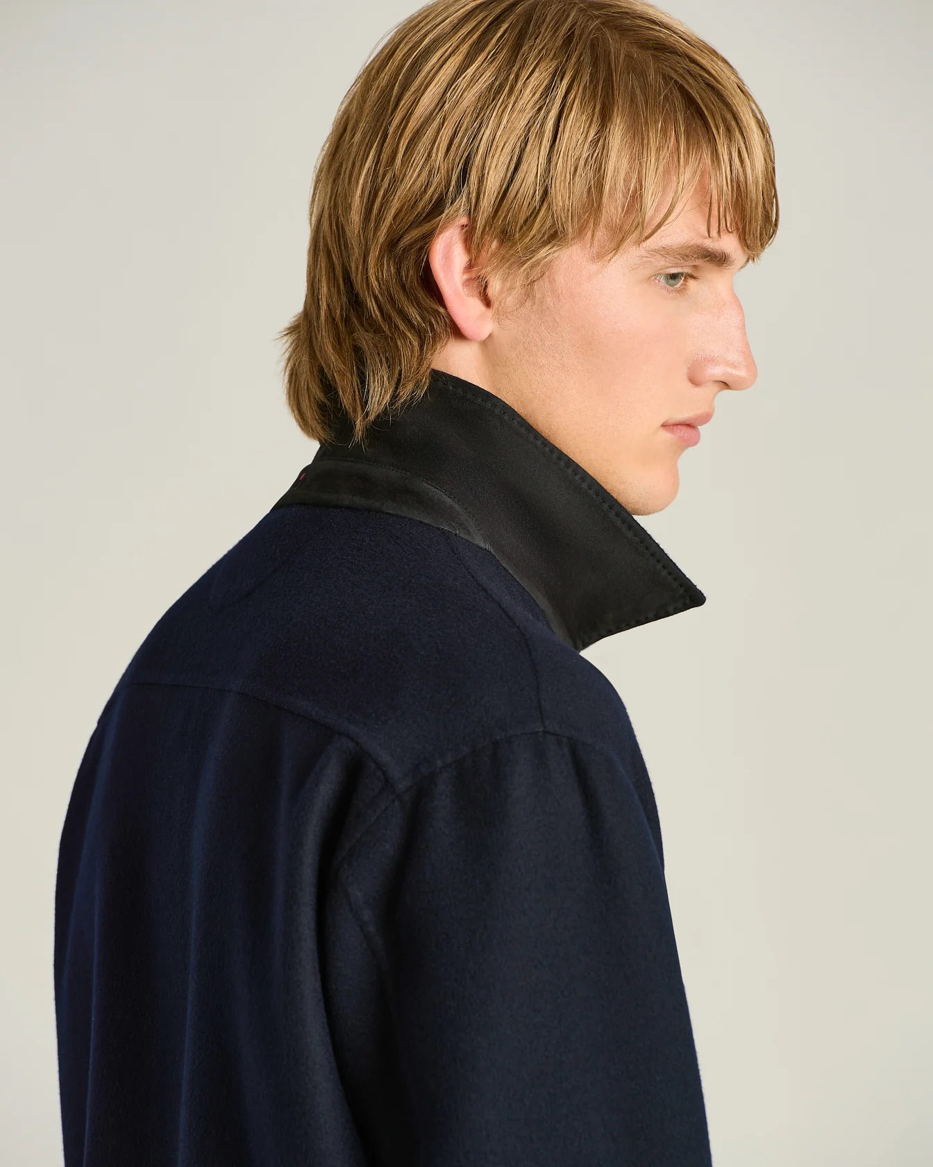 PURE CASHMERE SHIRT JACKET IN NAVY BLUE - Image 4