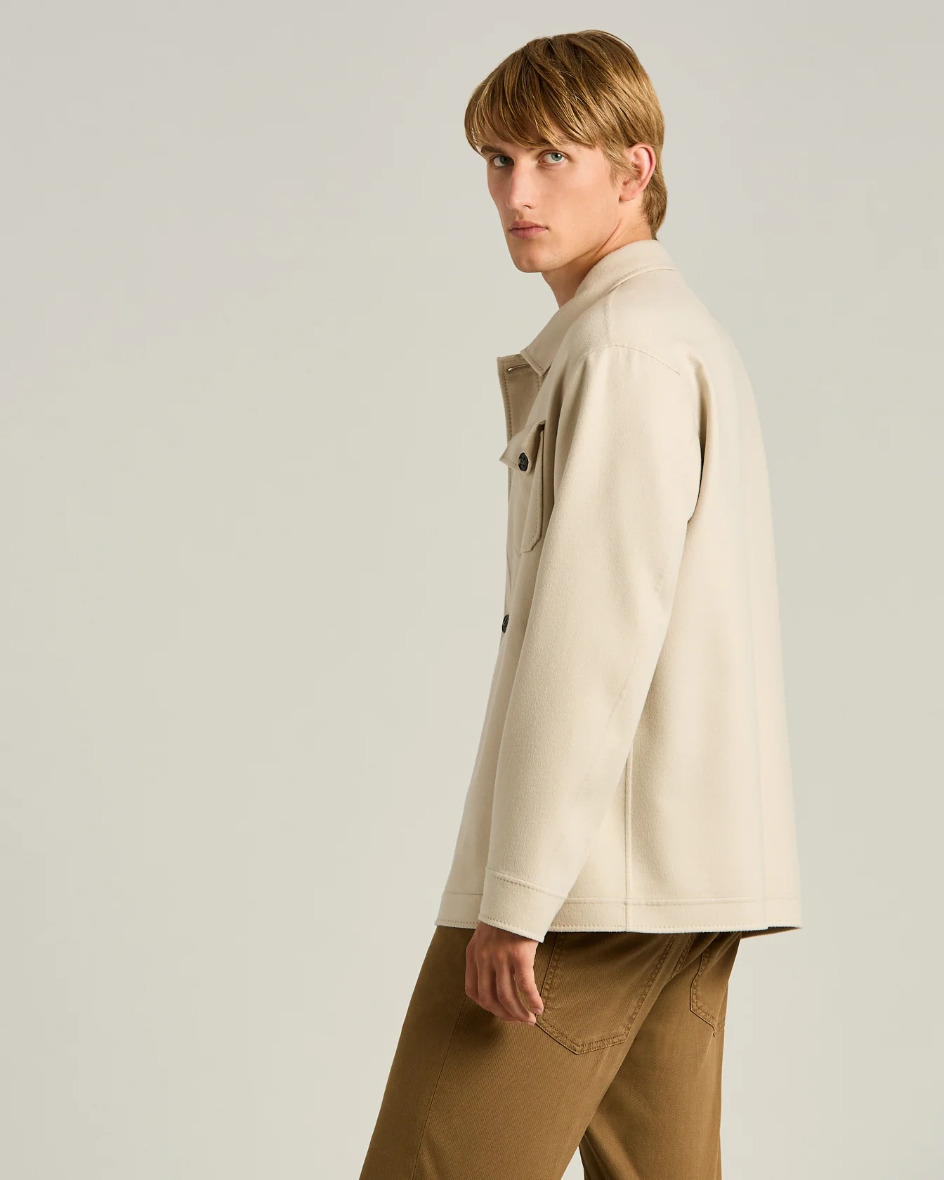 PURE CASHMERE SHIRT JACKET IN IVORY - Image 3