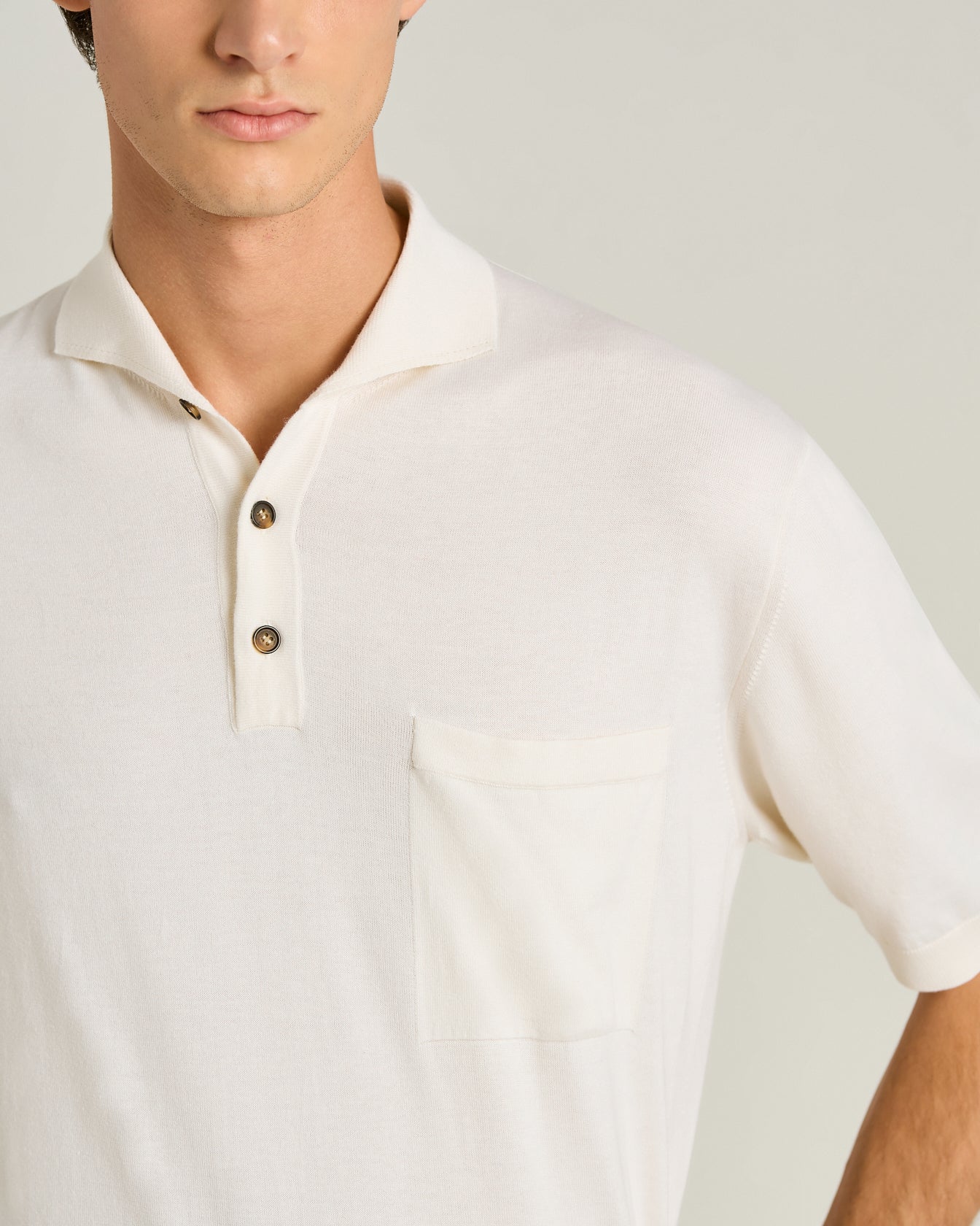 COTTON AND SILK KNIT SHORT SLEEVED POLO SHIRT IN WHITE - Image 4