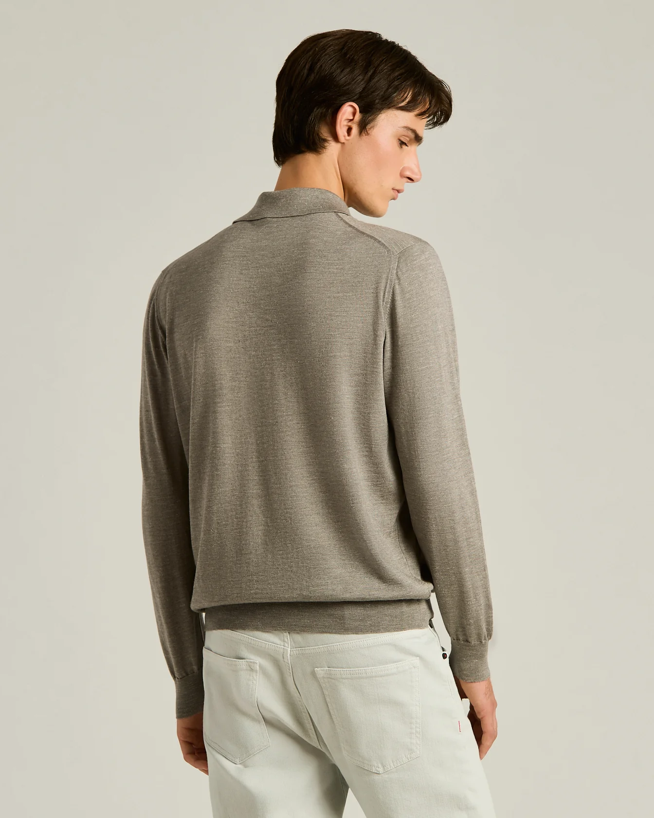 LIGHTWEIGHT KNIT LONG-SLEEVED POLO SHIRT IN BRIGHT GREY - Image 3