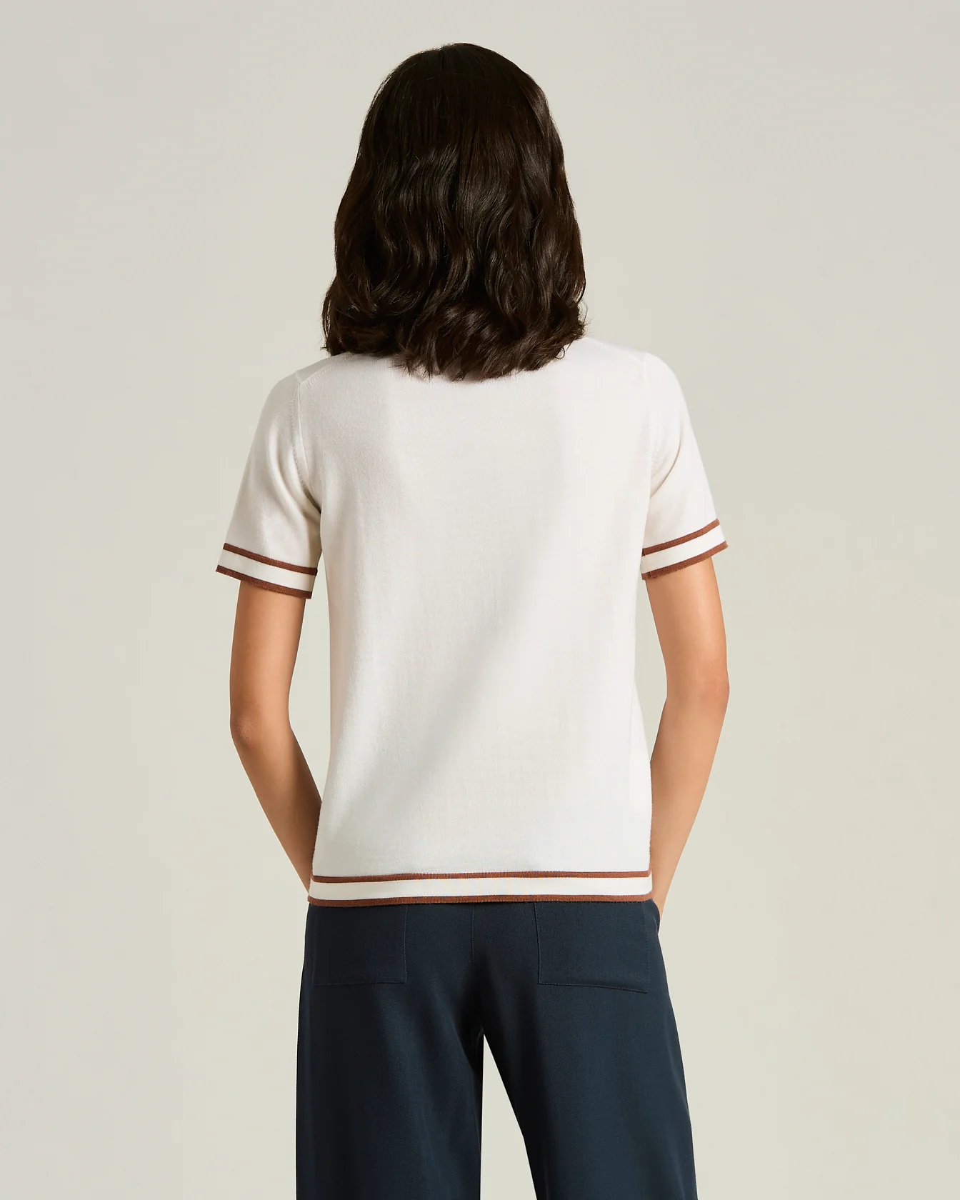 FINE WOOL POLO SHIRT WITH WHITE AND HAZELNUT CONTRASTING TRIMS - Image 3