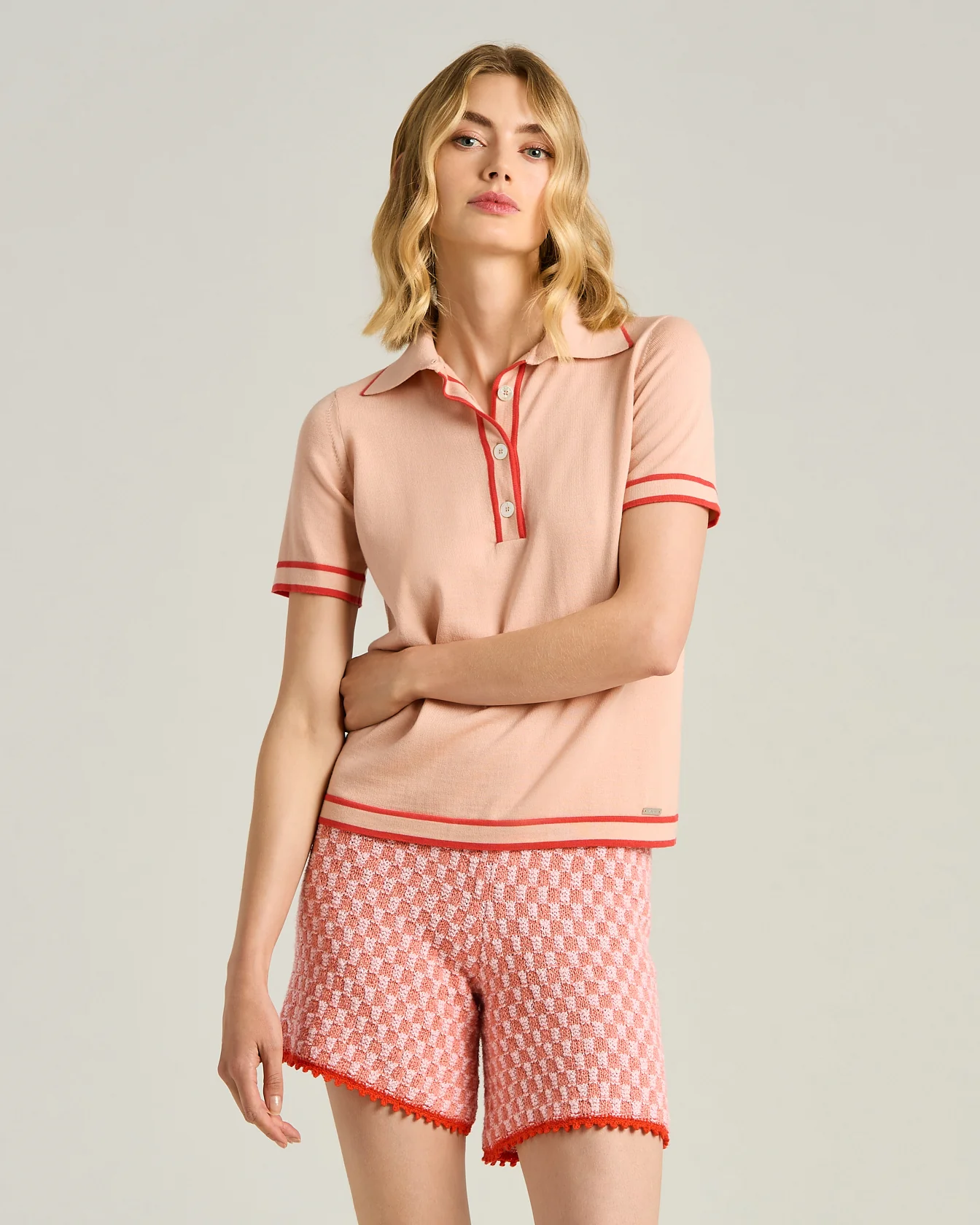 SILK POLO SHIRT WITH PEACH PINK/CORAL CONTRASTING TRIMS - Image 2