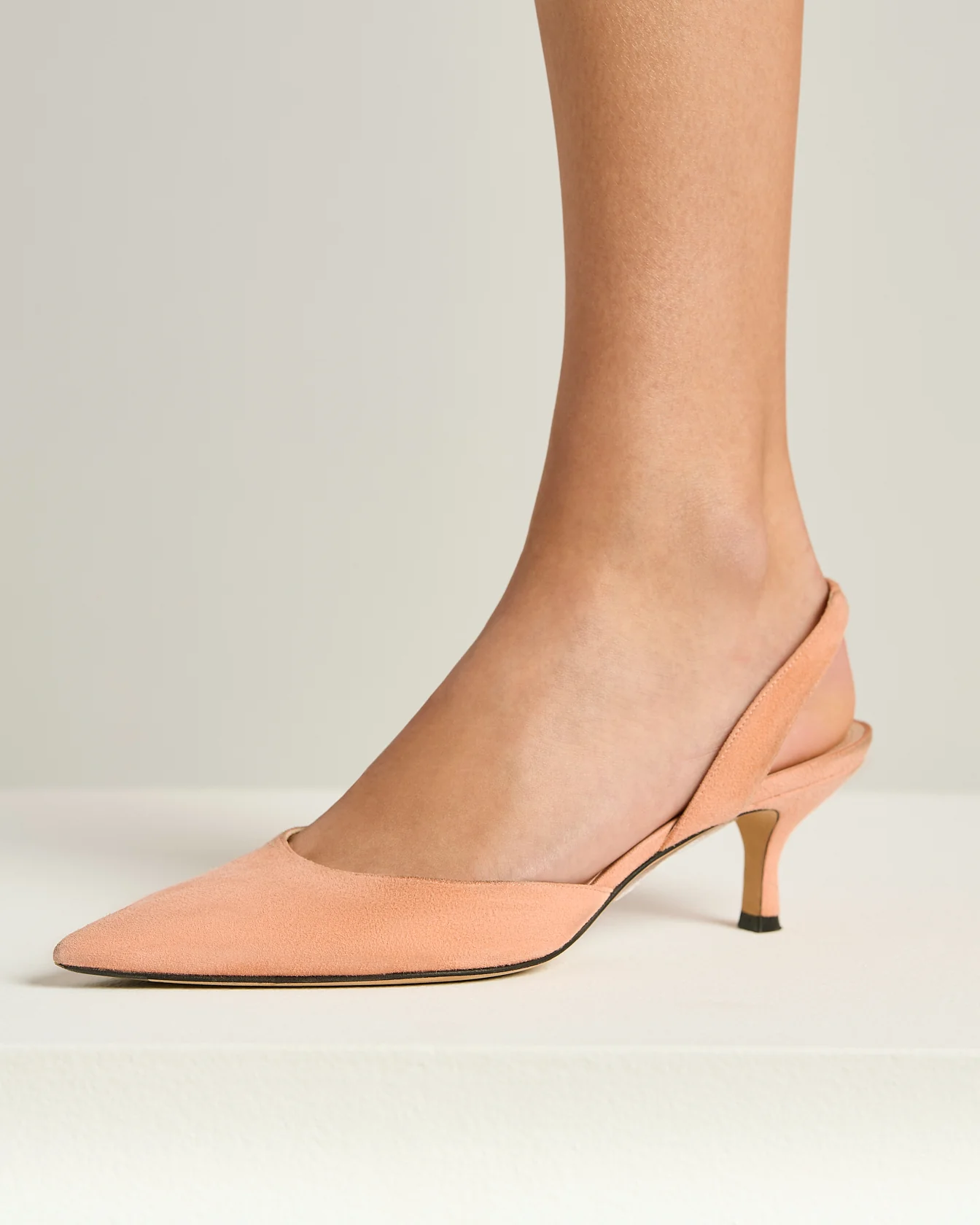 SUEDE COURT SHOE APRICOT PINK CALFSKIN - Image 4