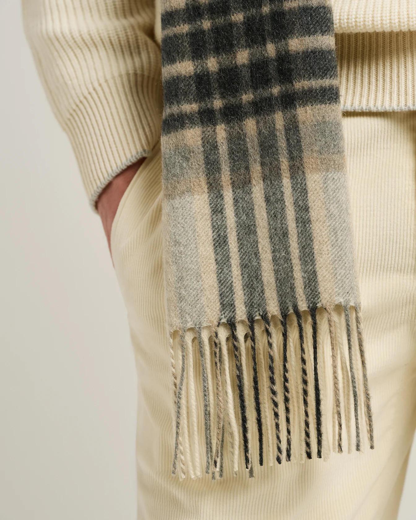 CREAM PLAID SCARF IN PURE CASHMERE - Image 3