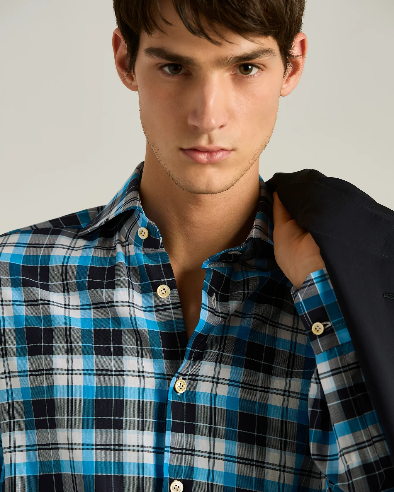 CHECKED COTTON SHIRT IN SKY BLUE - Image 4