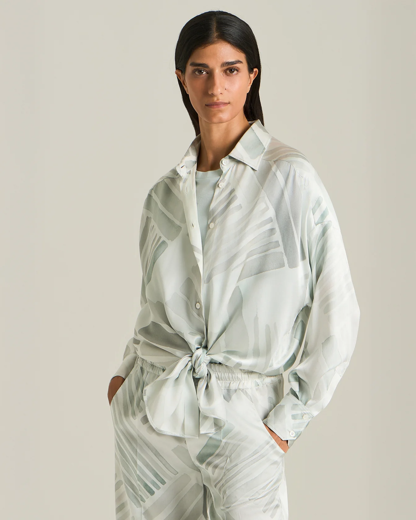 OVERSIZED SILK SHIRT WITH ETHNIC BRUSH PATTERN - Image 2