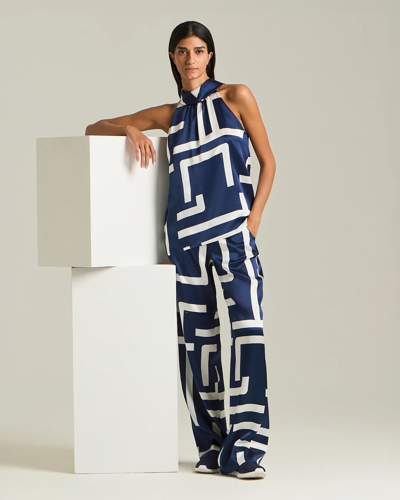 SILK BLOUSE WITH INFINITY MAZE PATTERN - Image 2