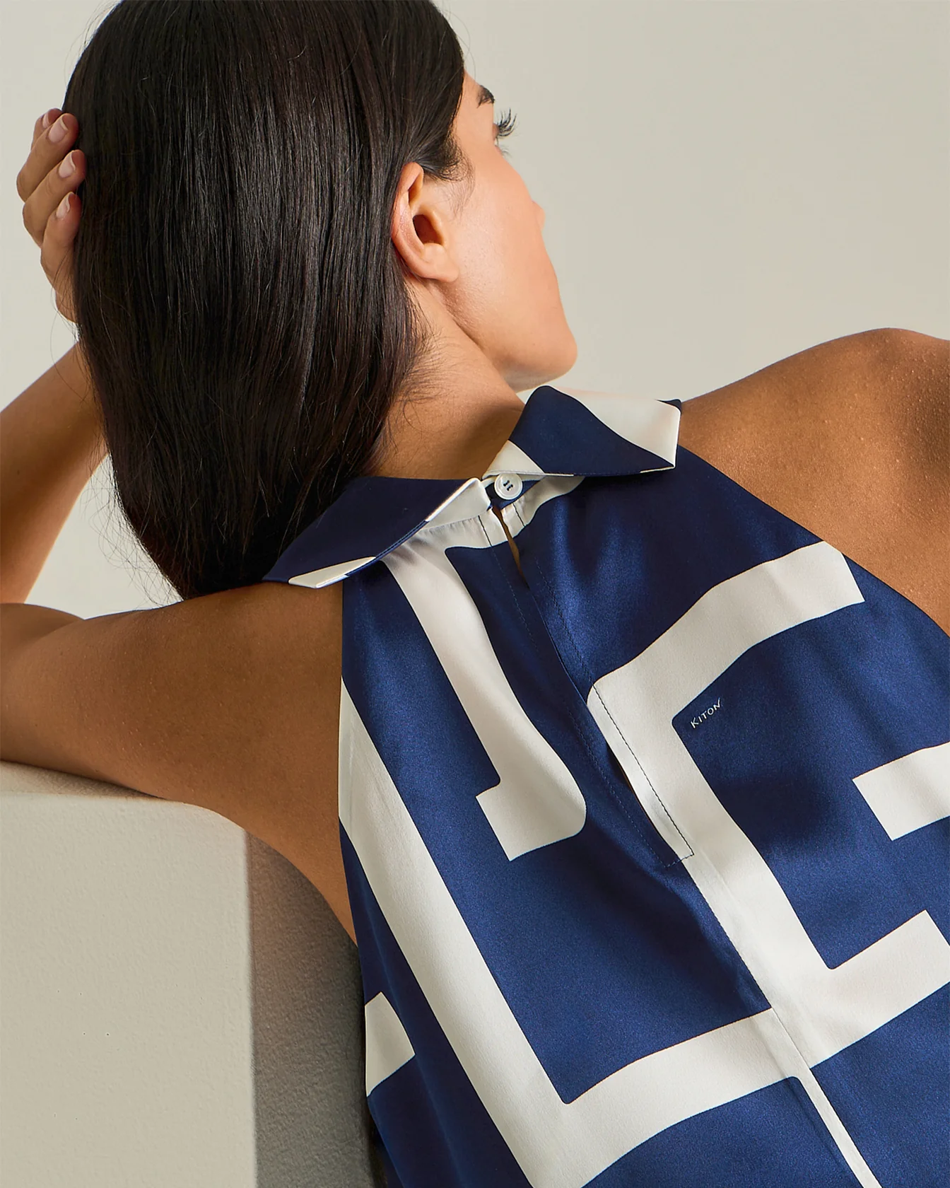 SILK BLOUSE WITH INFINITY MAZE PATTERN - Image 5