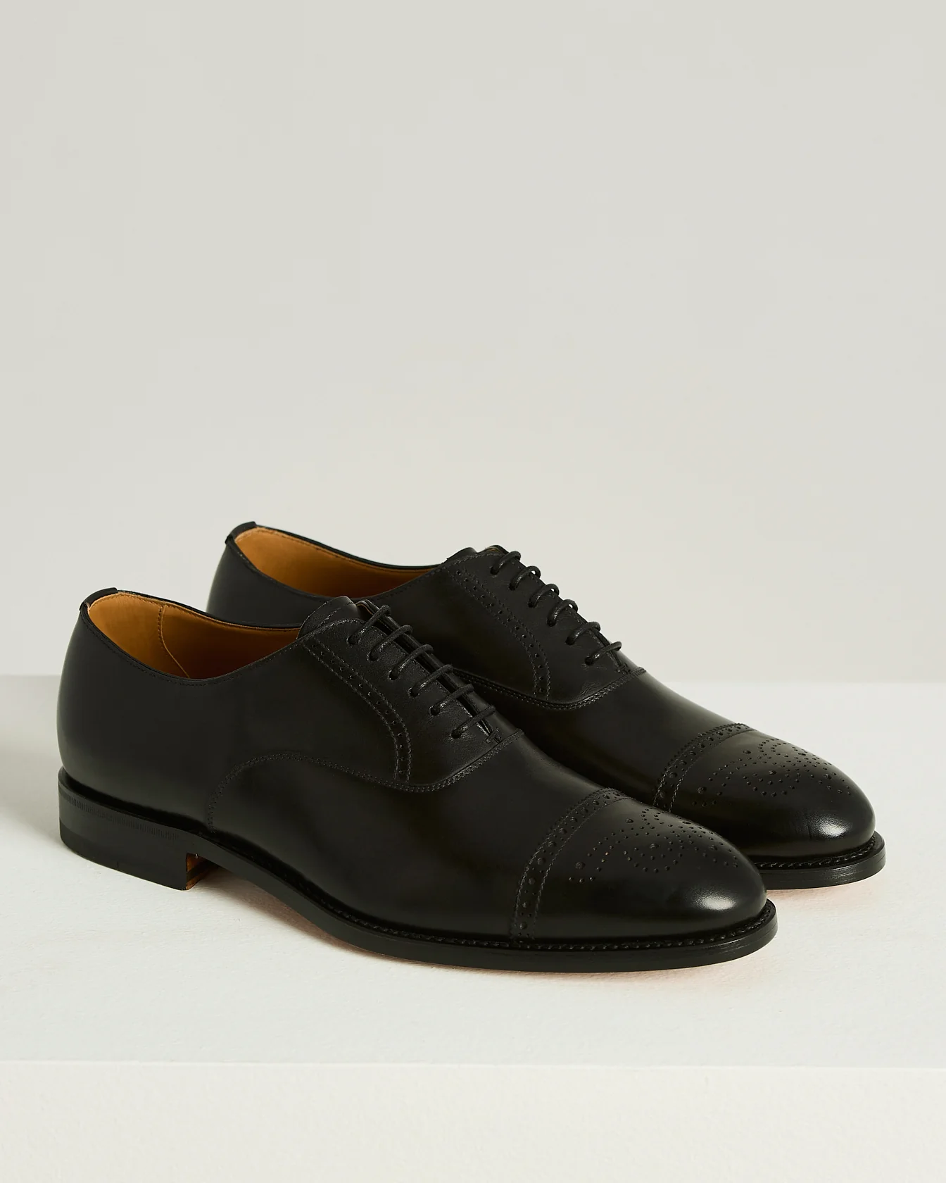 BLACK CALFSKIN LEATHER LACE UP SHOE - Image 2