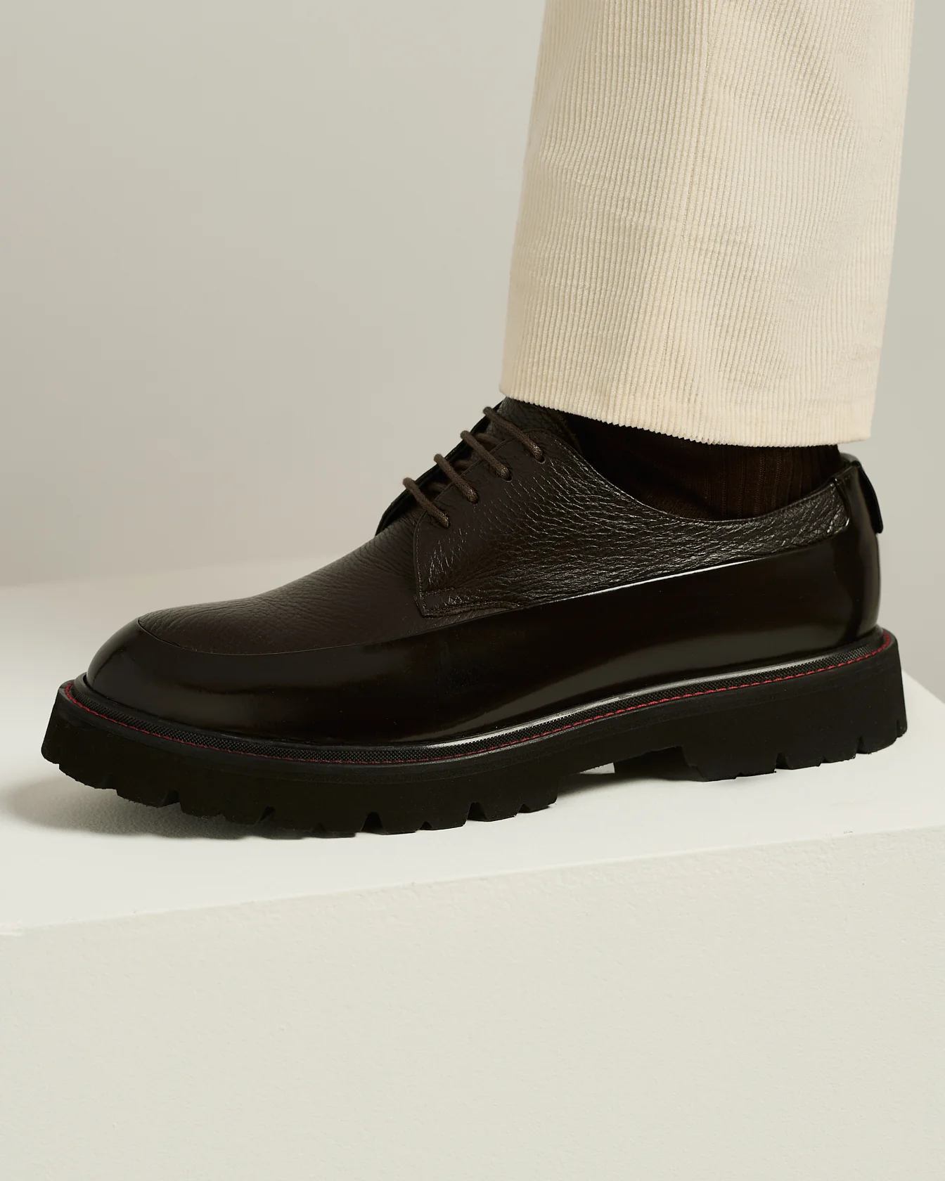 DARK BROWN DEERSKIN AND CALFSKIN LACE-UP SHOE - Image 4