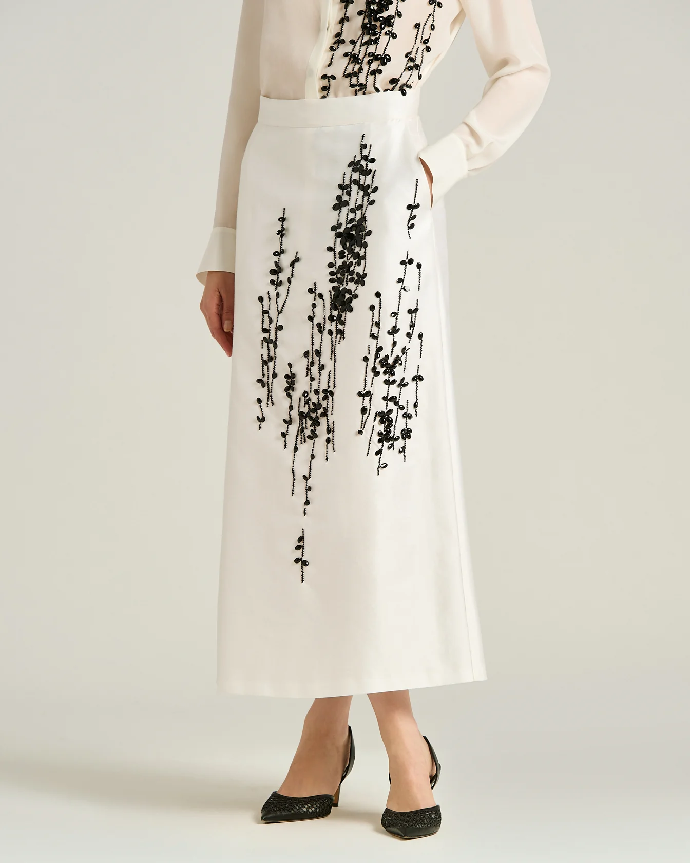 TAILORED SKIRT WITH RAISED EMBROIDERY OPTICAL WHITE COTTON AND SILK SATIN - Image 2