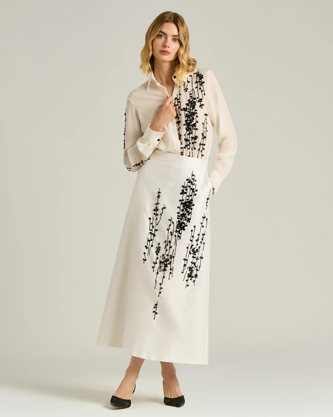 TAILORED SKIRT WITH RAISED EMBROIDERY OPTICAL WHITE COTTON AND SILK SATIN - Image 5