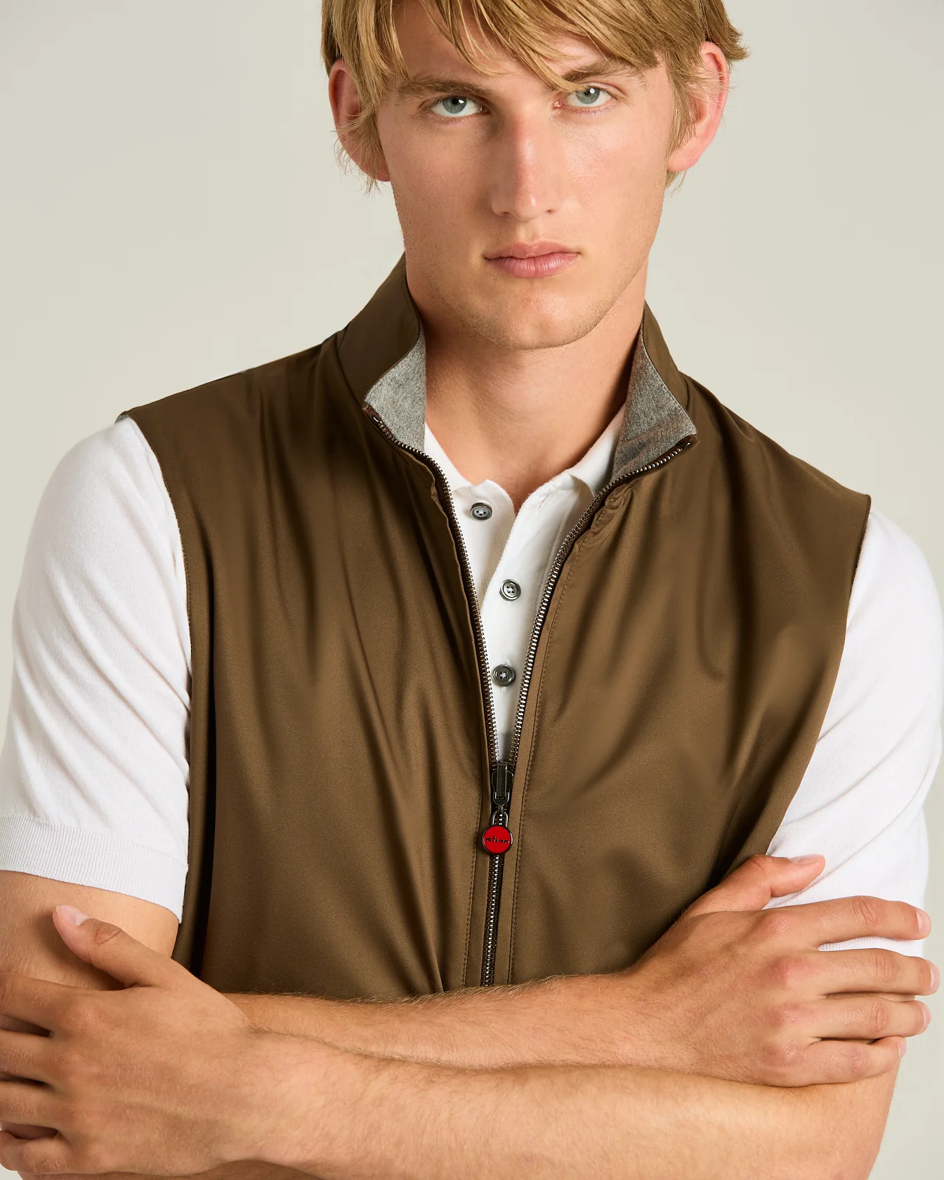 TECHNICAL FABRIC SLEEVELESS GILET WITH TWO-WAY ZIP IN MUD - Image 4