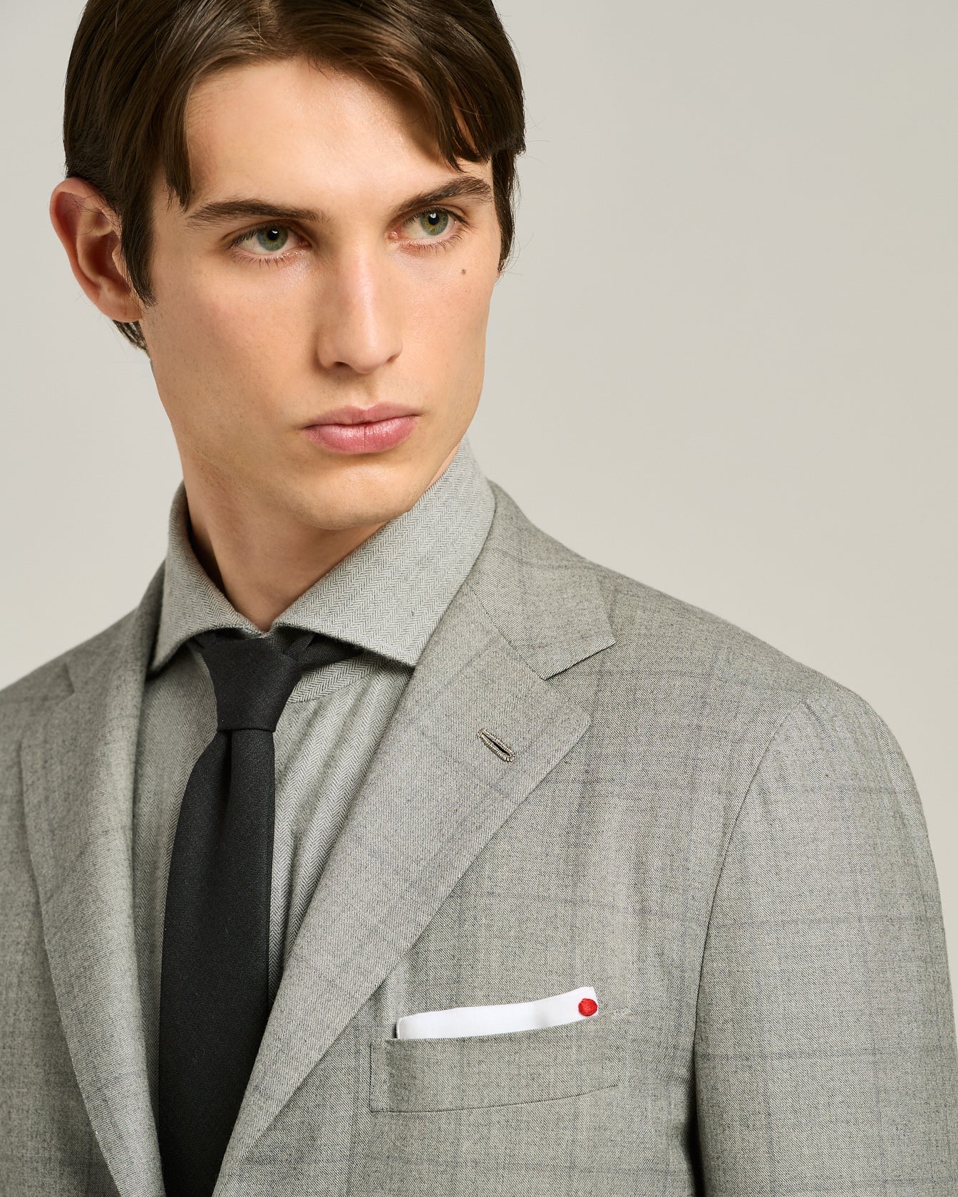 LIGHT GREY CHECKED WOOL AND VICUÑA SUIT - Image 4