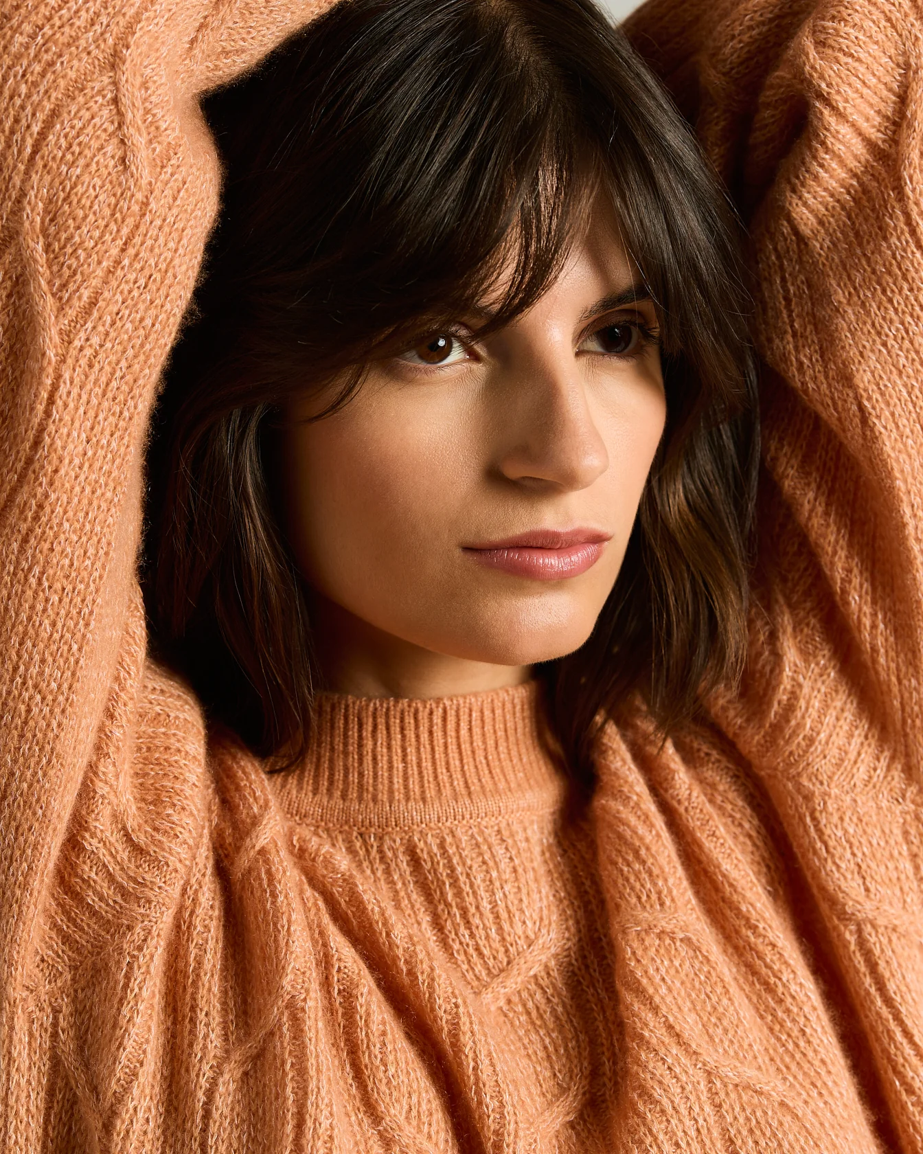 FINE YARN CREWNECK SWEATER PEACH PINK WHITE - Image 5