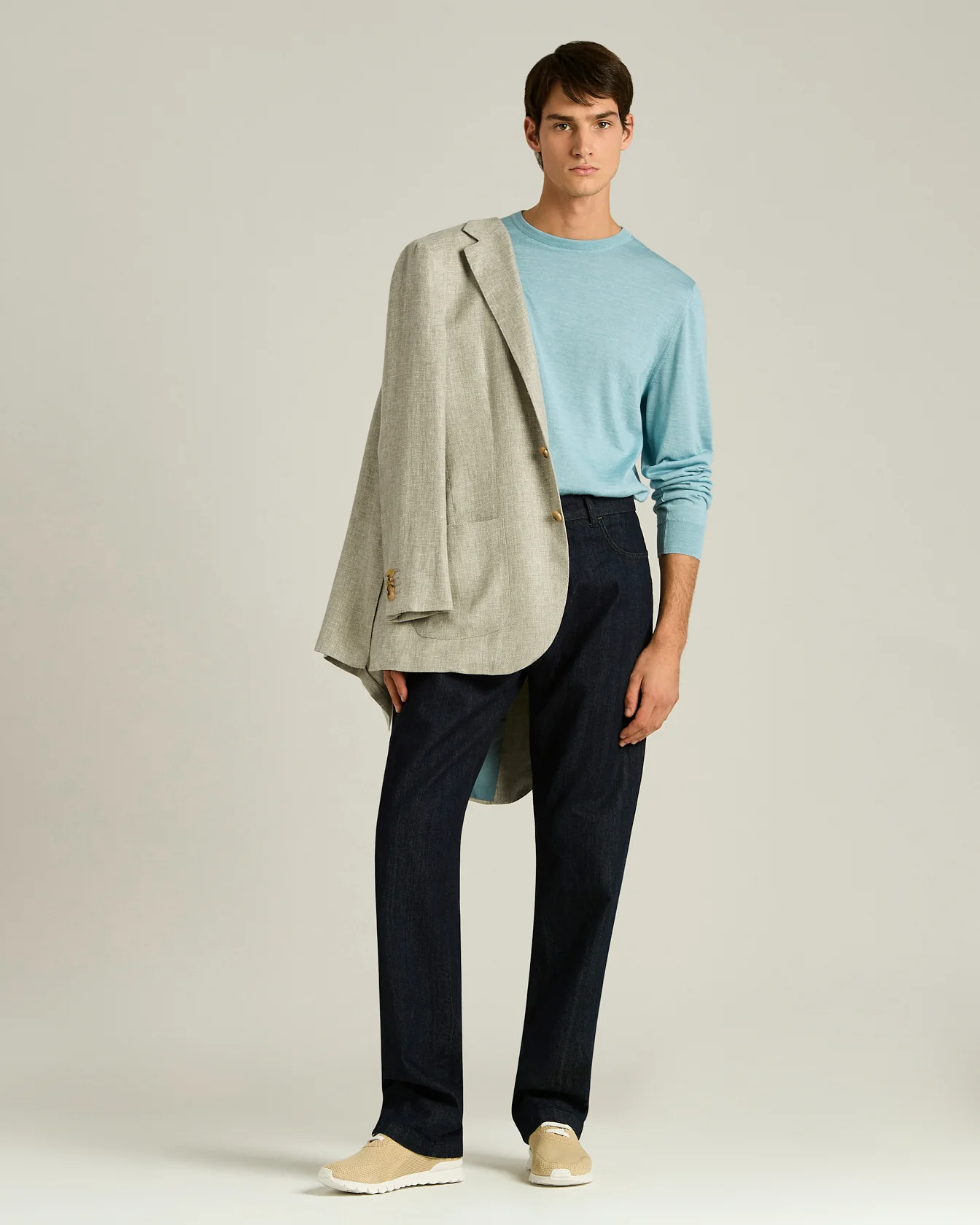 SILK, CASHMERE AND LINEN BLEND CREW NECK SWEATER IN POWDER BLUE - Image 5