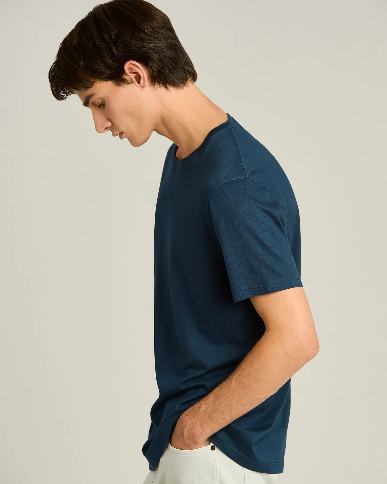COTTON AND CASHMERE BLEND T-SHIRT IN NAVY BLUE - Image 4