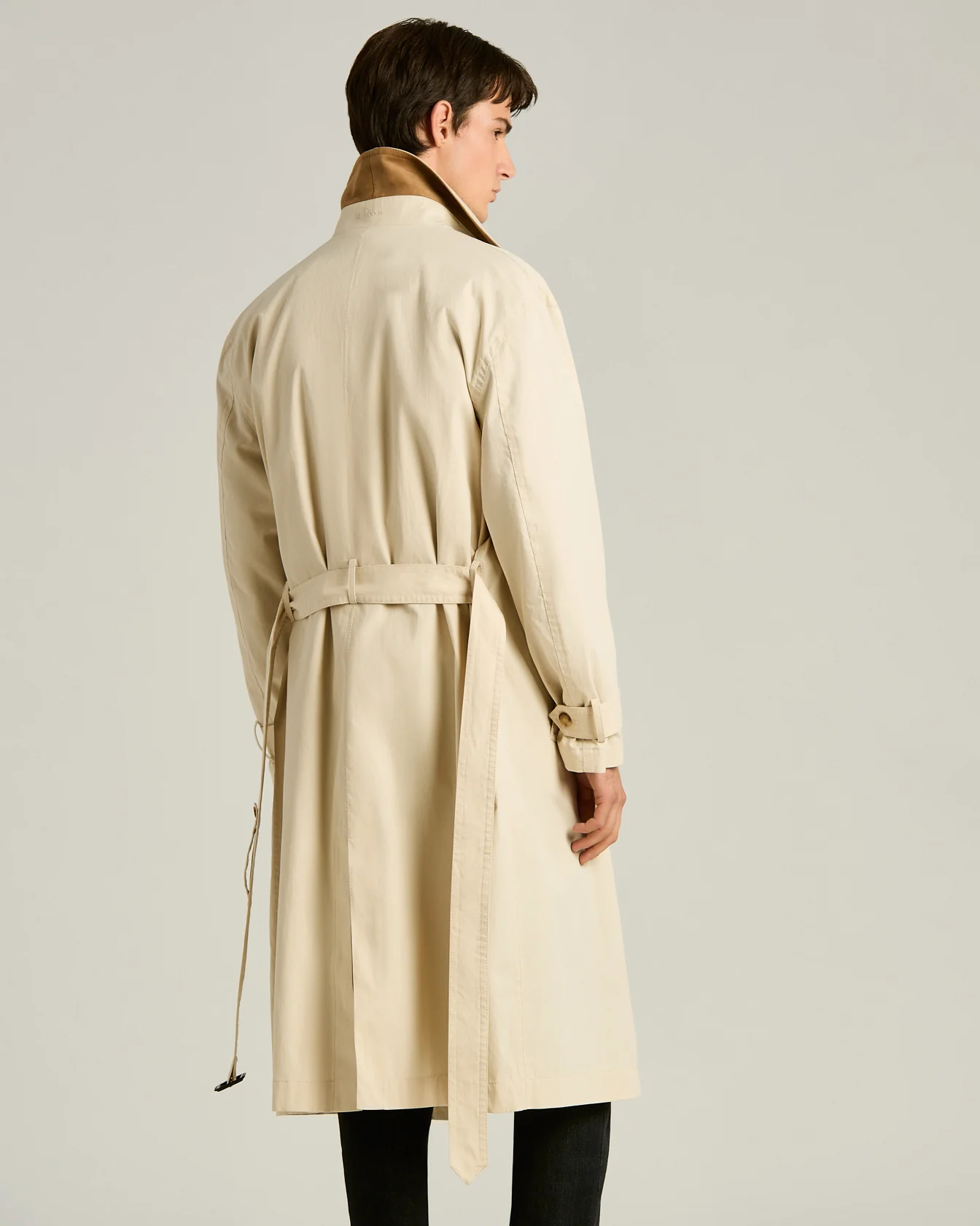 TECHNICAL COTTON DOUBLE-BREASTED TRENCH COAT IN BEIGE WITH LAMBSKIN DETAIL - Image 3